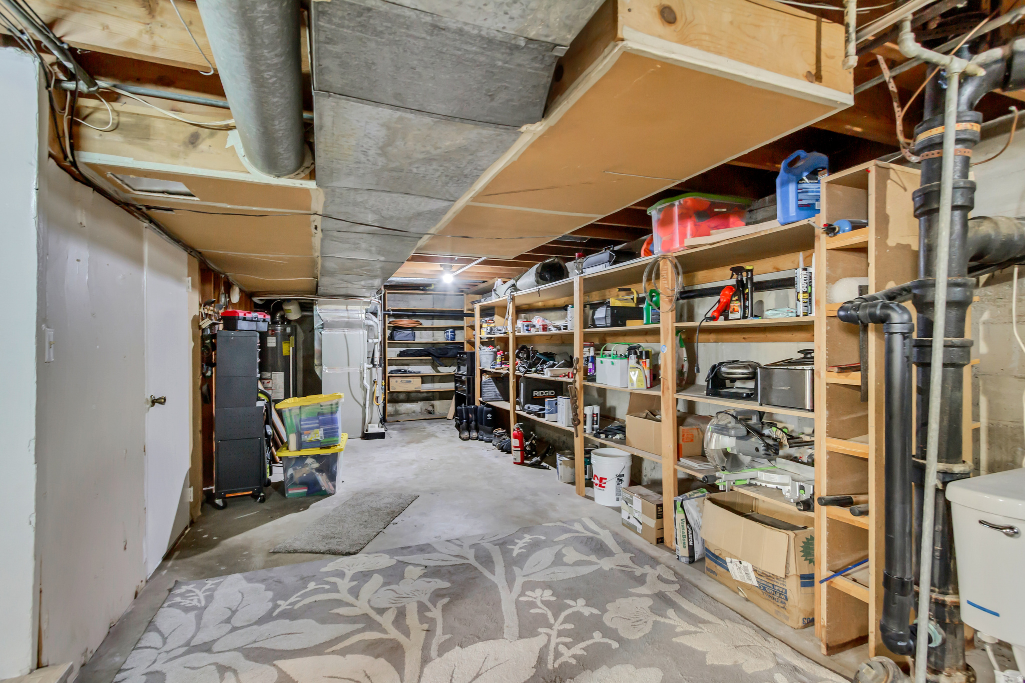 main property photo 30
