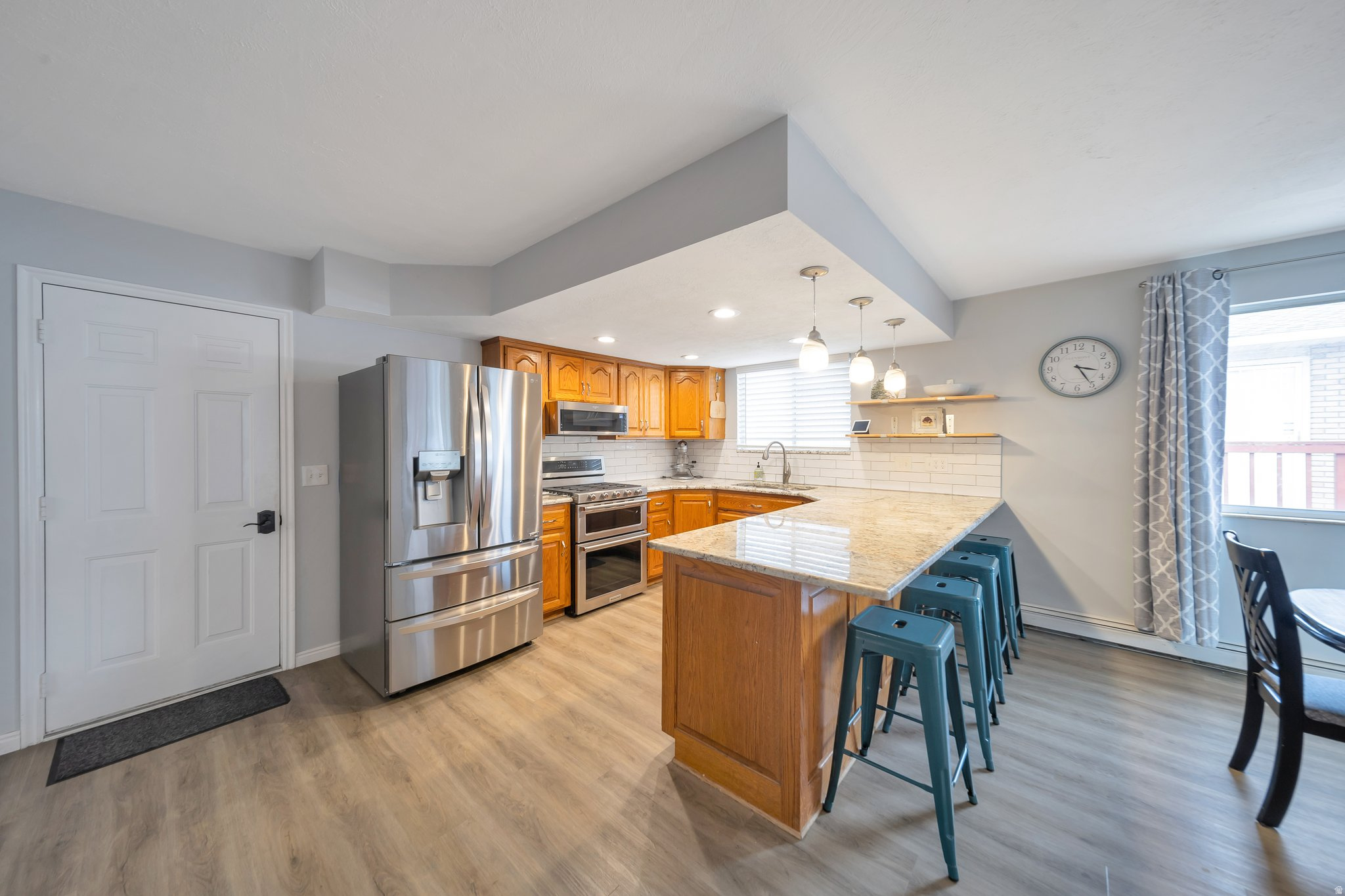 main property photo 8