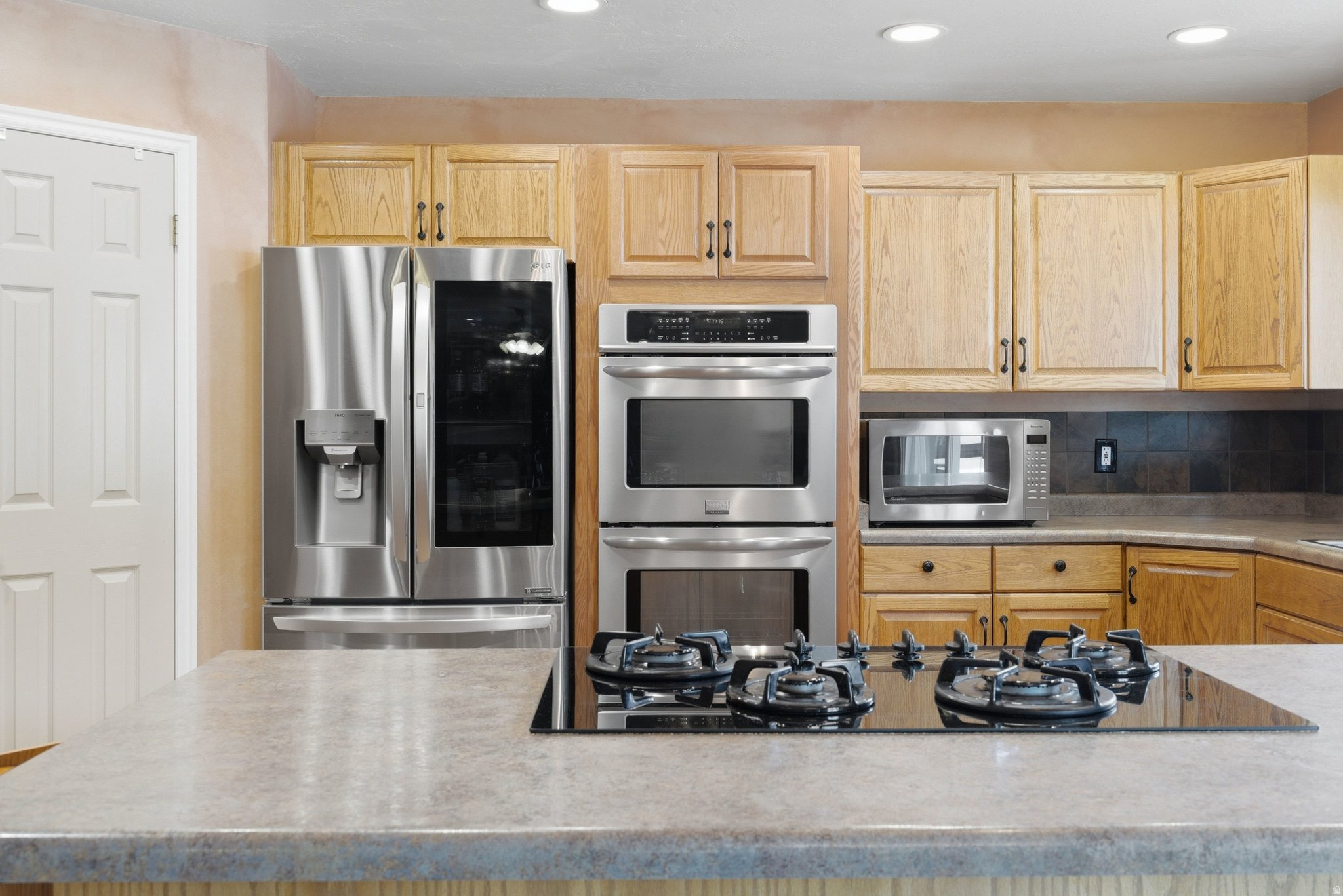 main property photo 14