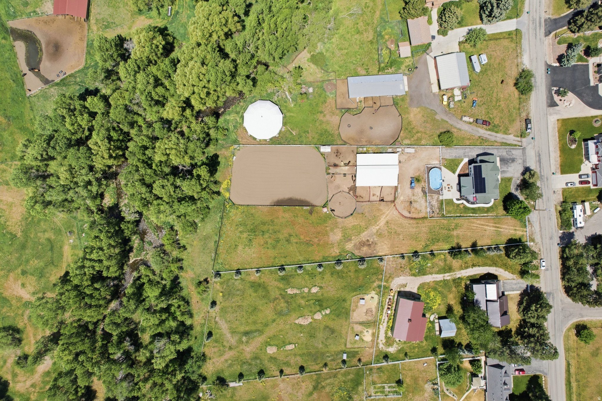 main property photo 77