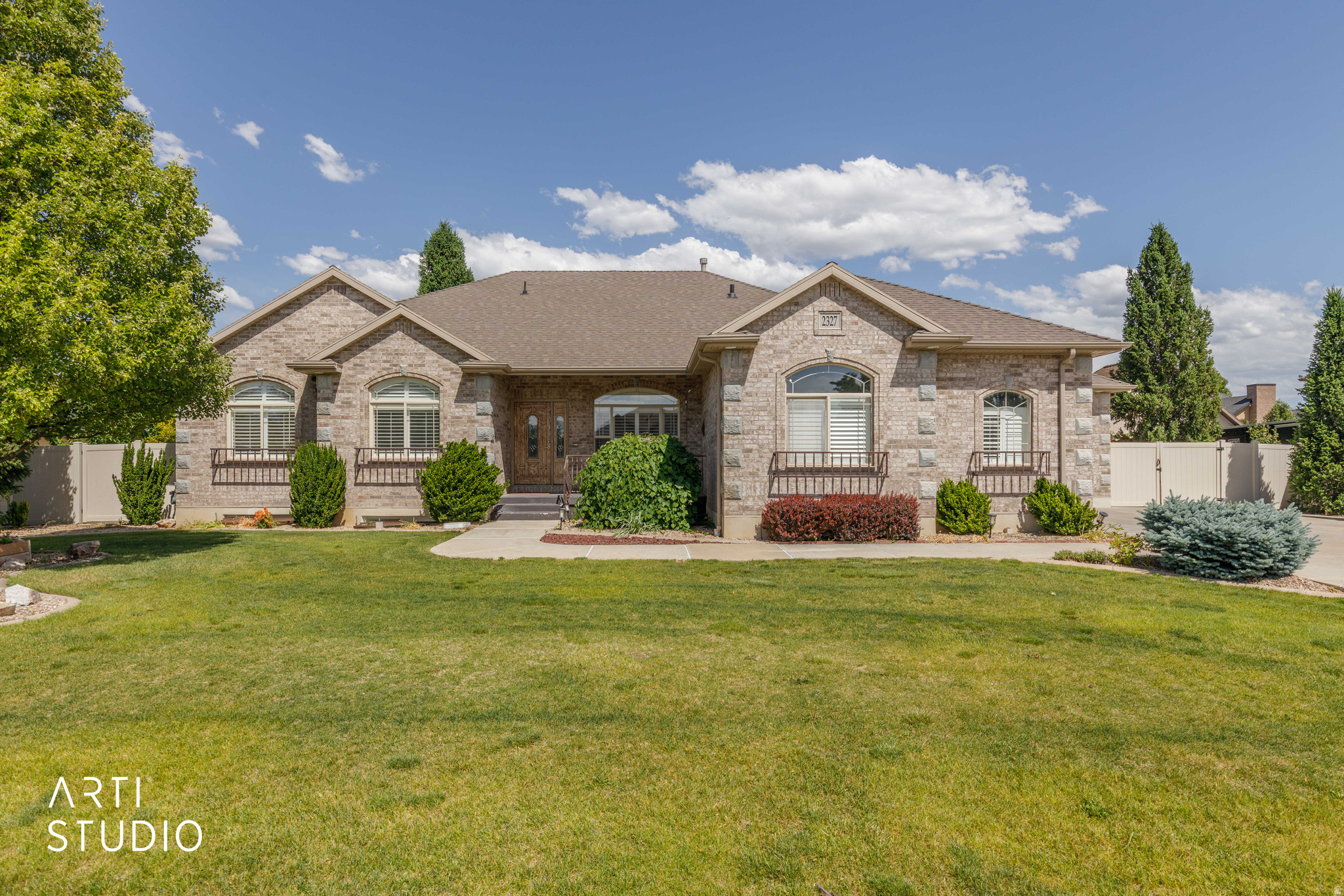 main property photo 3