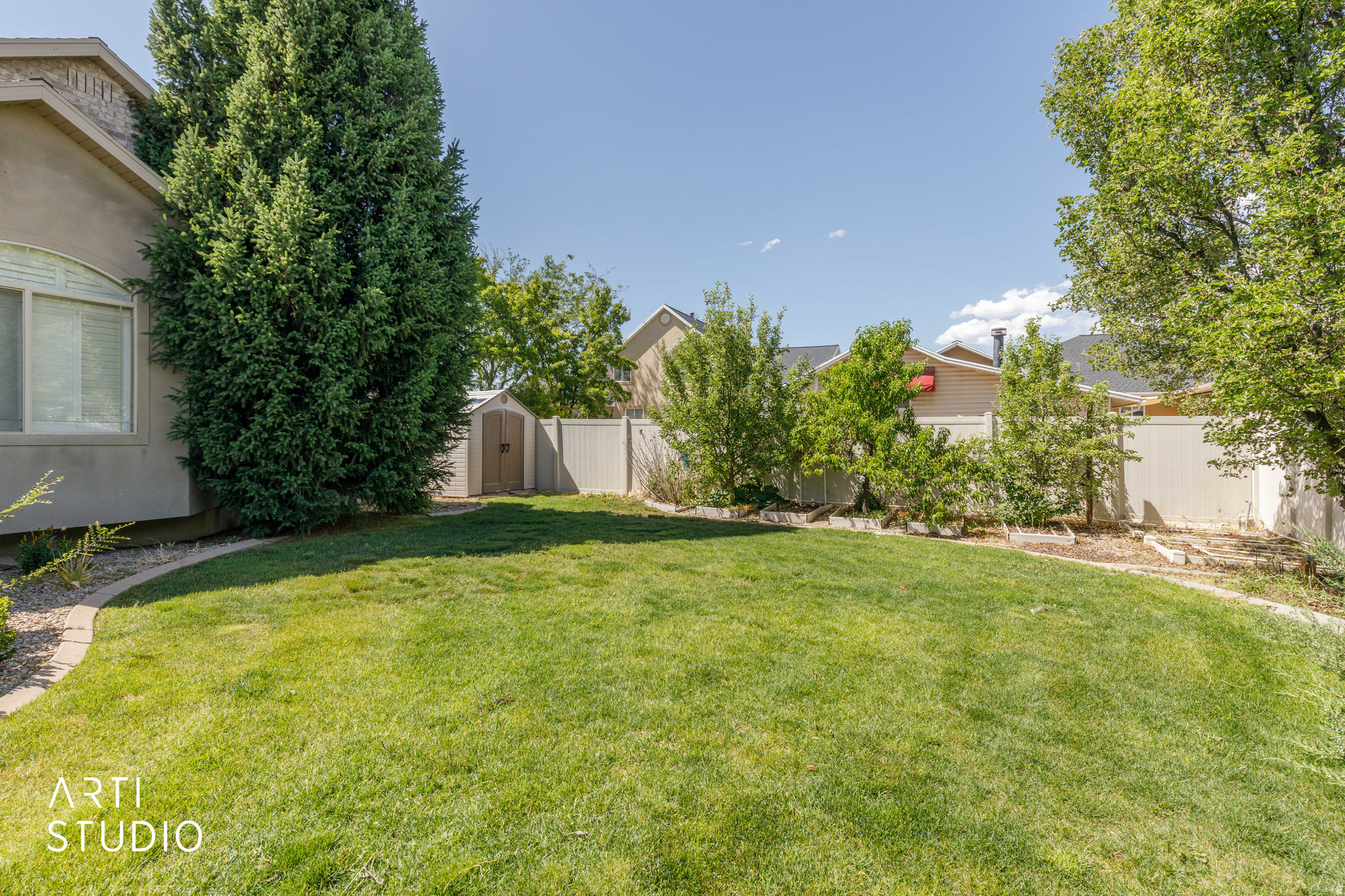 main property photo 50