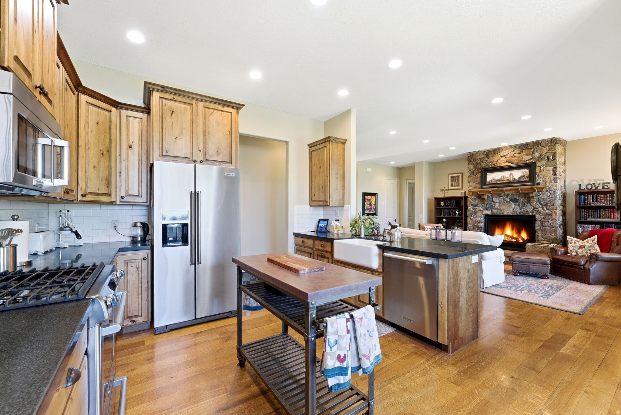 main property photo 12