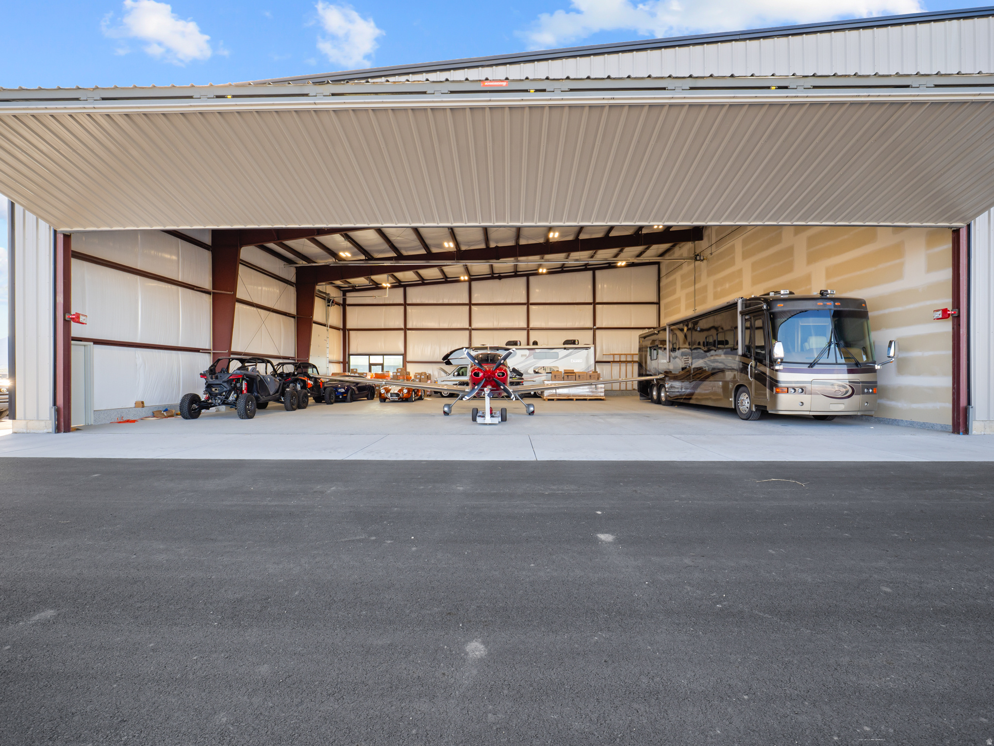 main property photo 10