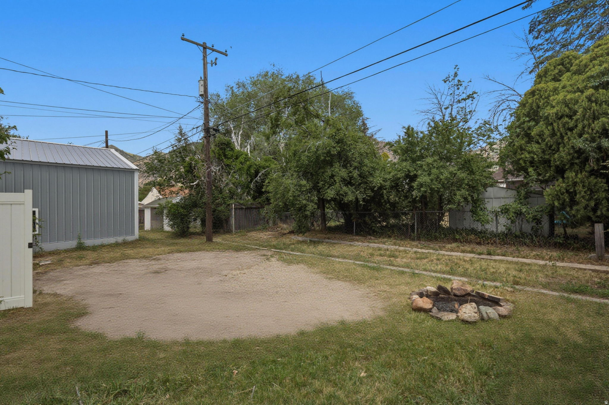 main property photo 27