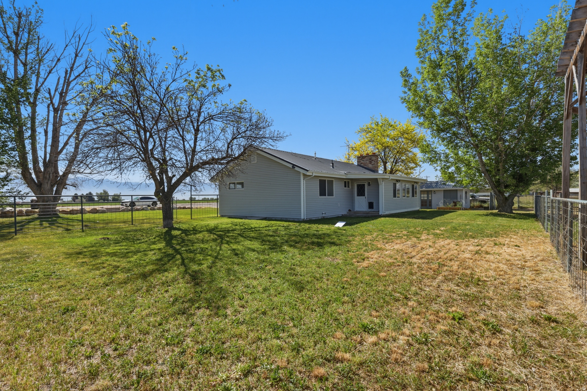 main property photo 41