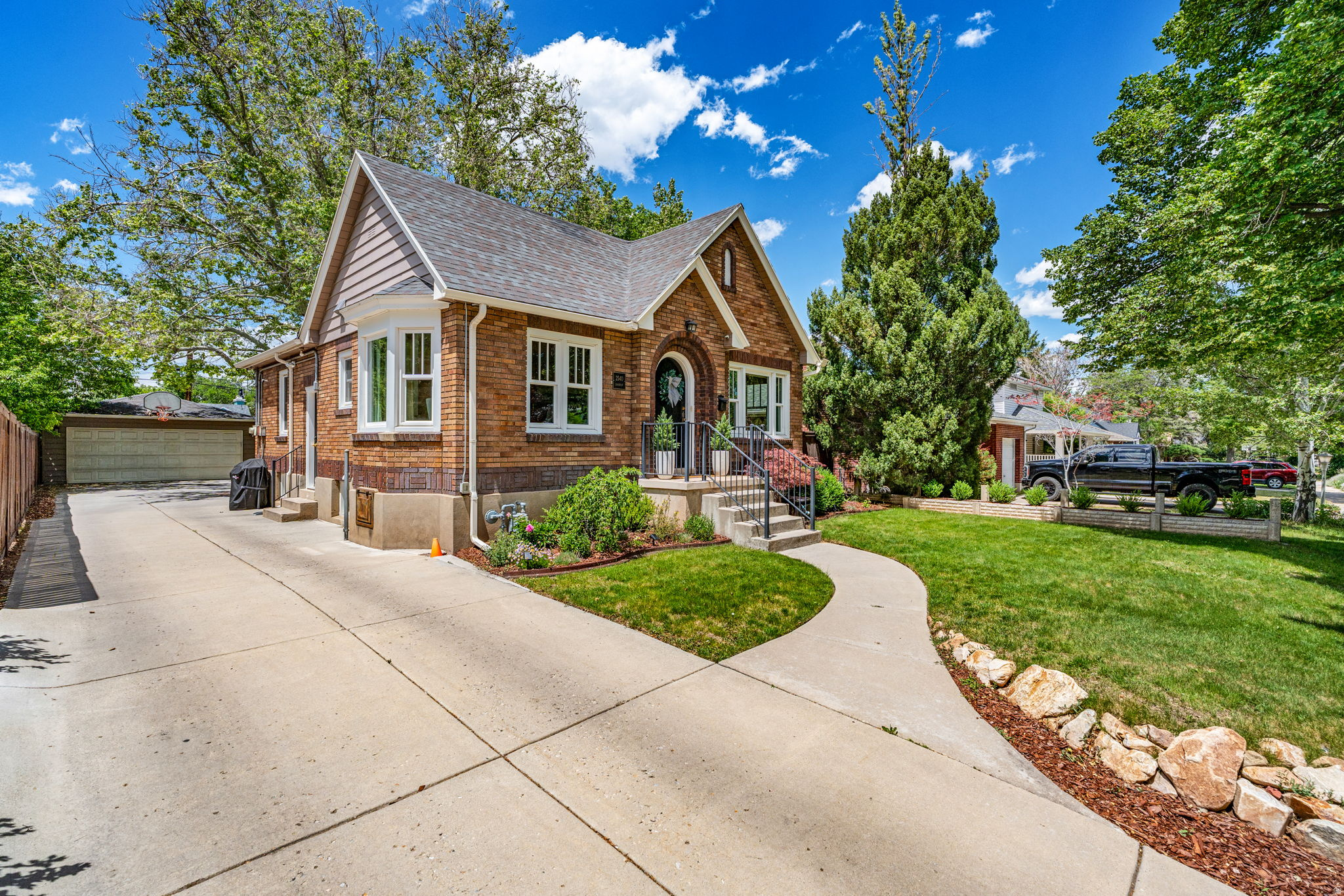 main property photo 39