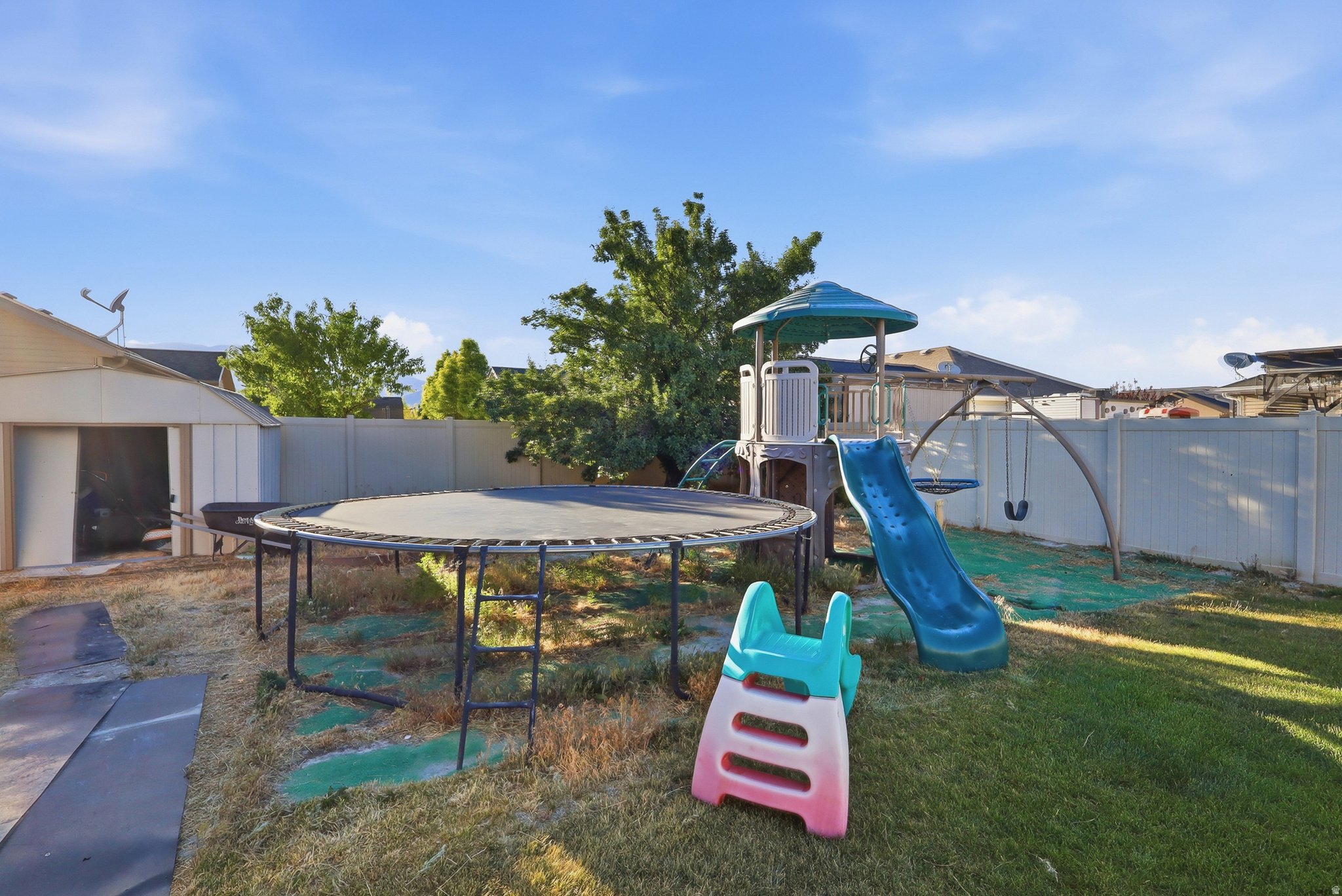 main property photo 43