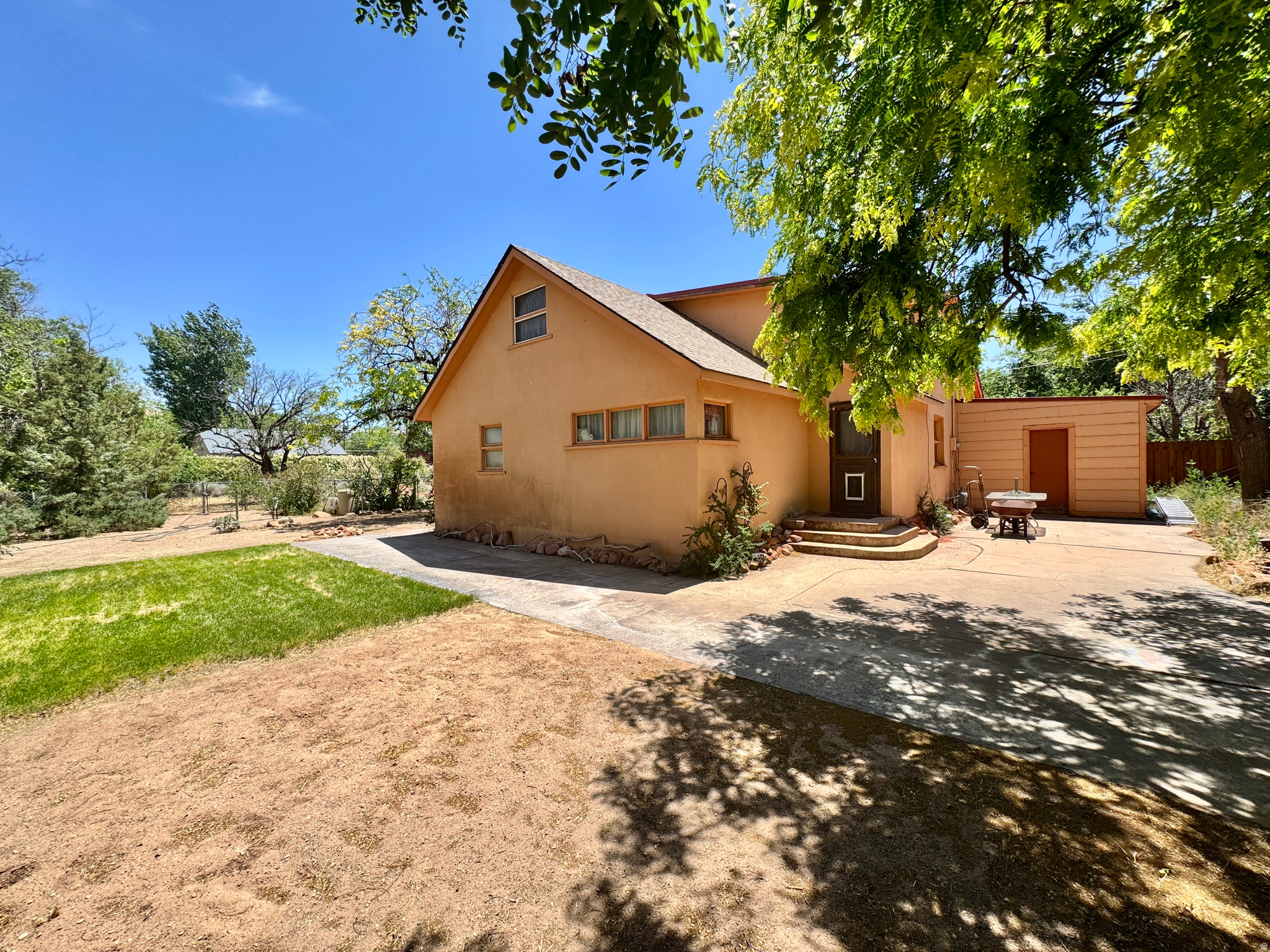 main property photo 6