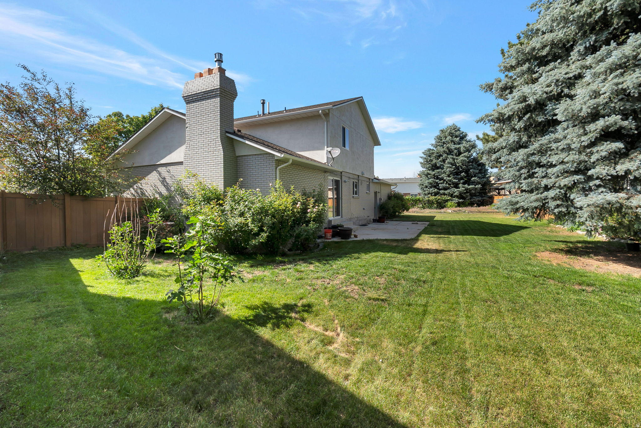 main property photo 27