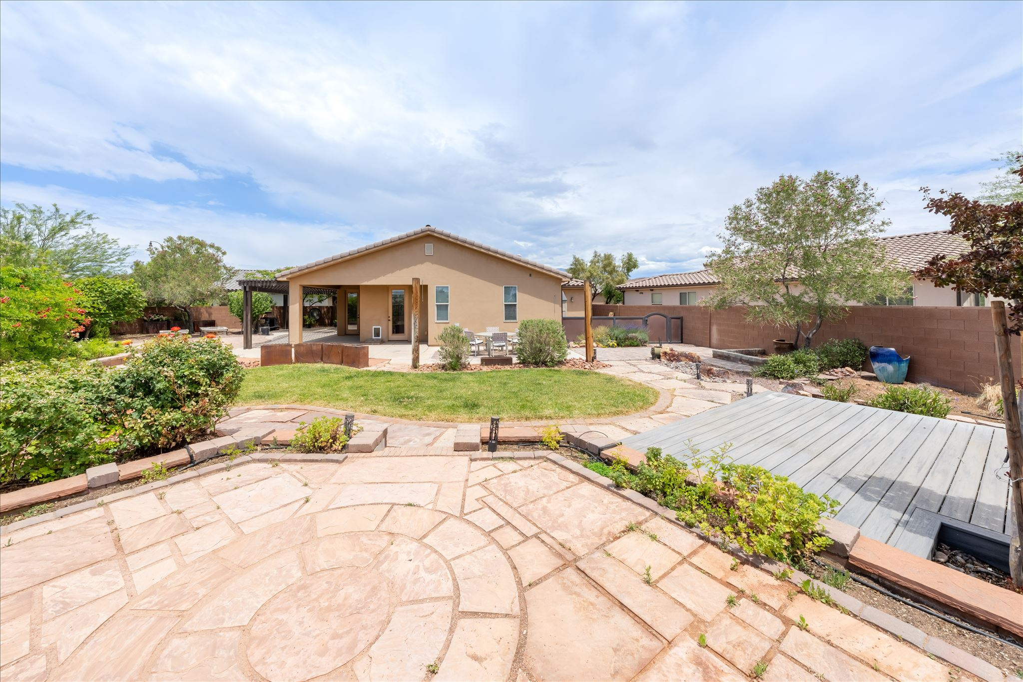 main property photo 41