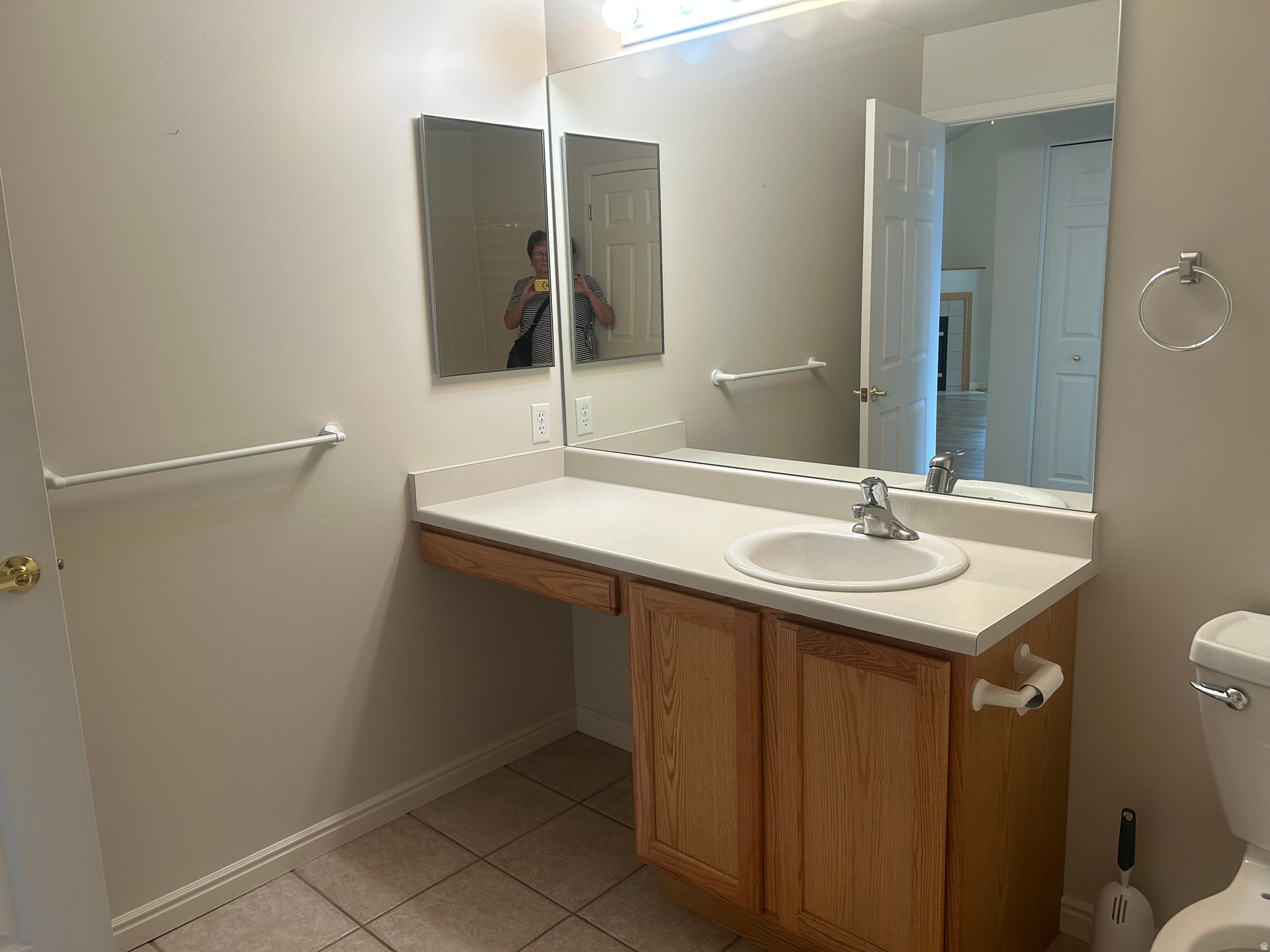 main property photo 10