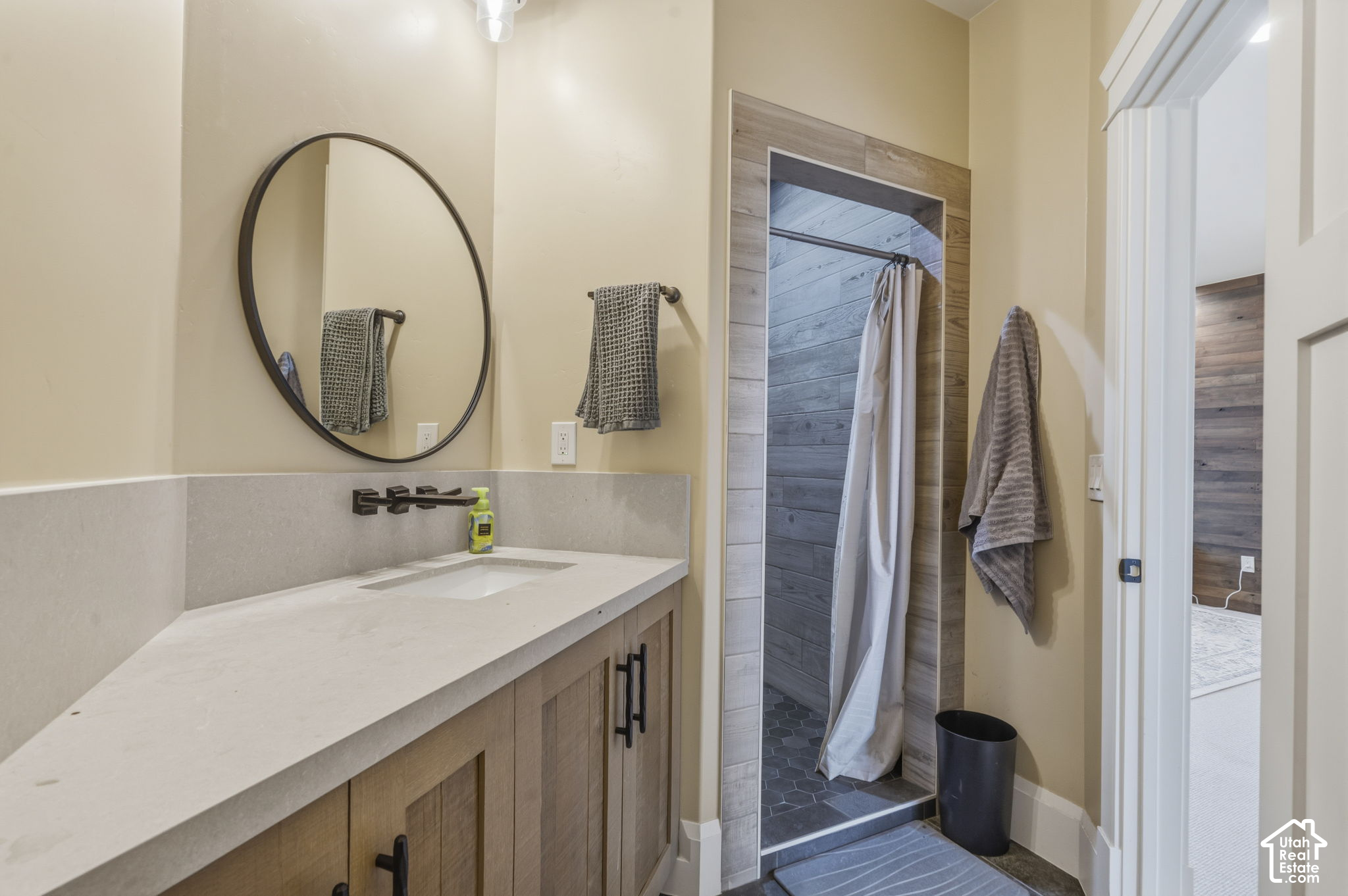 main property photo 70