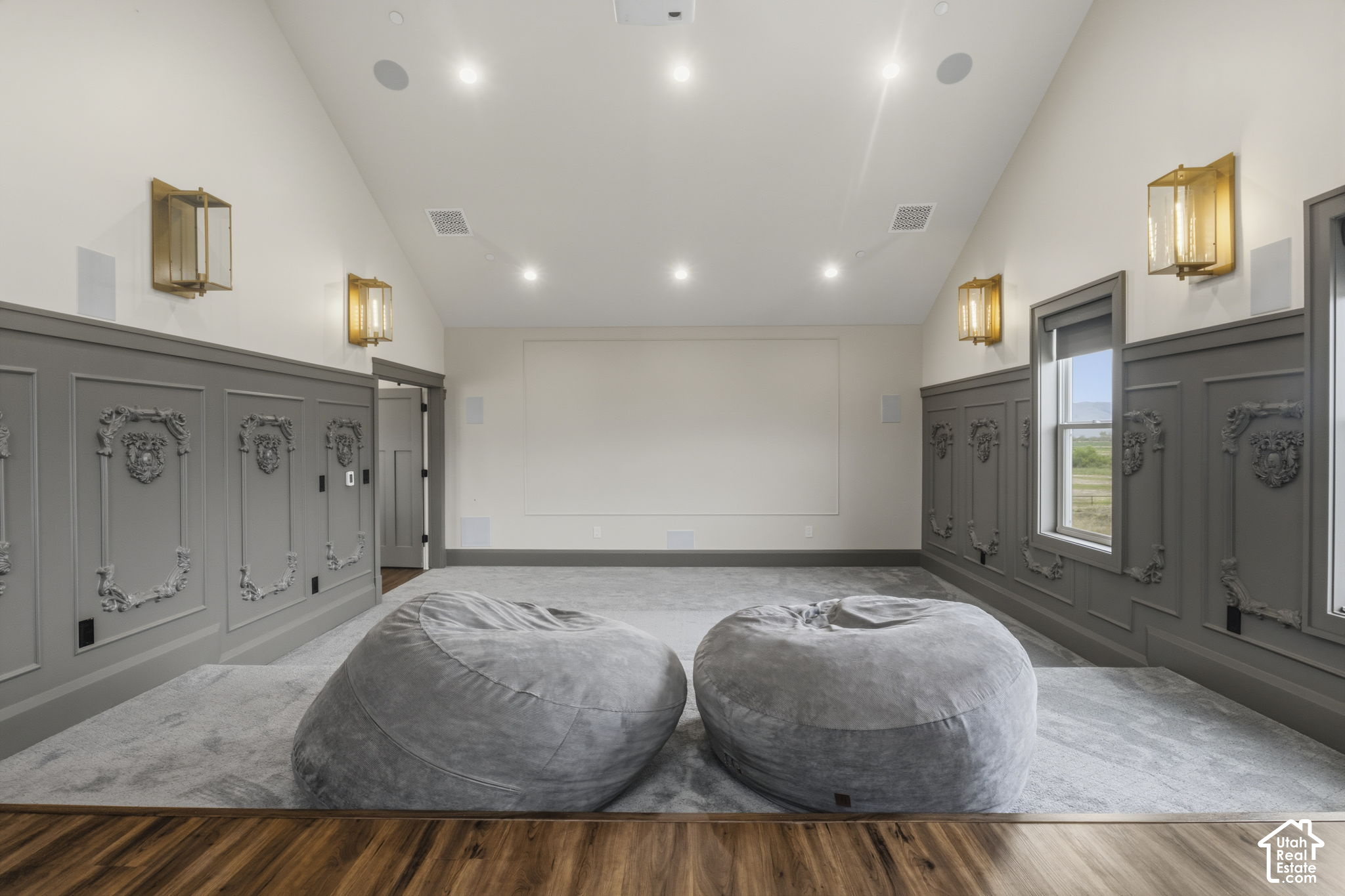 main property photo 78