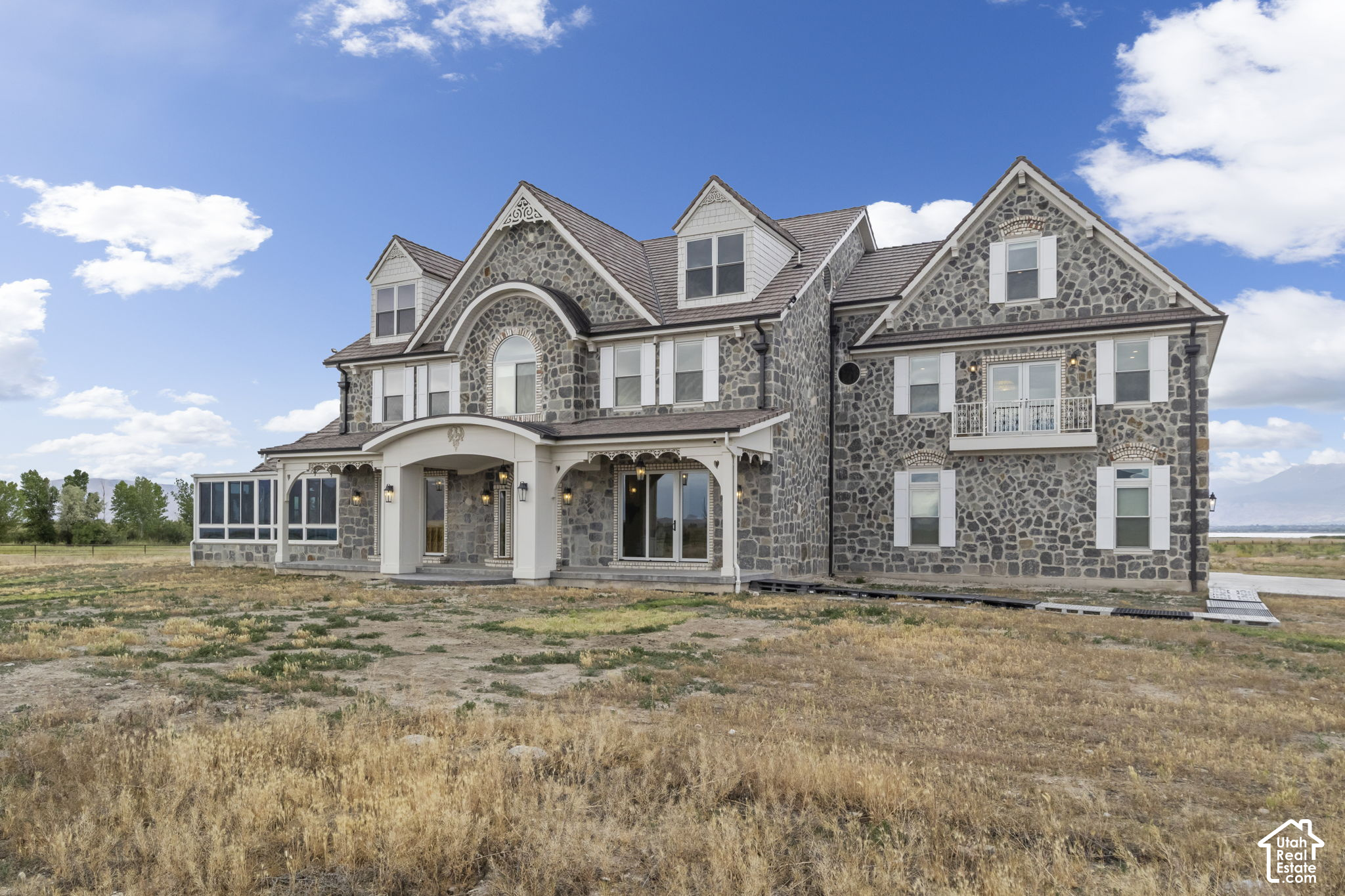 main property photo 89