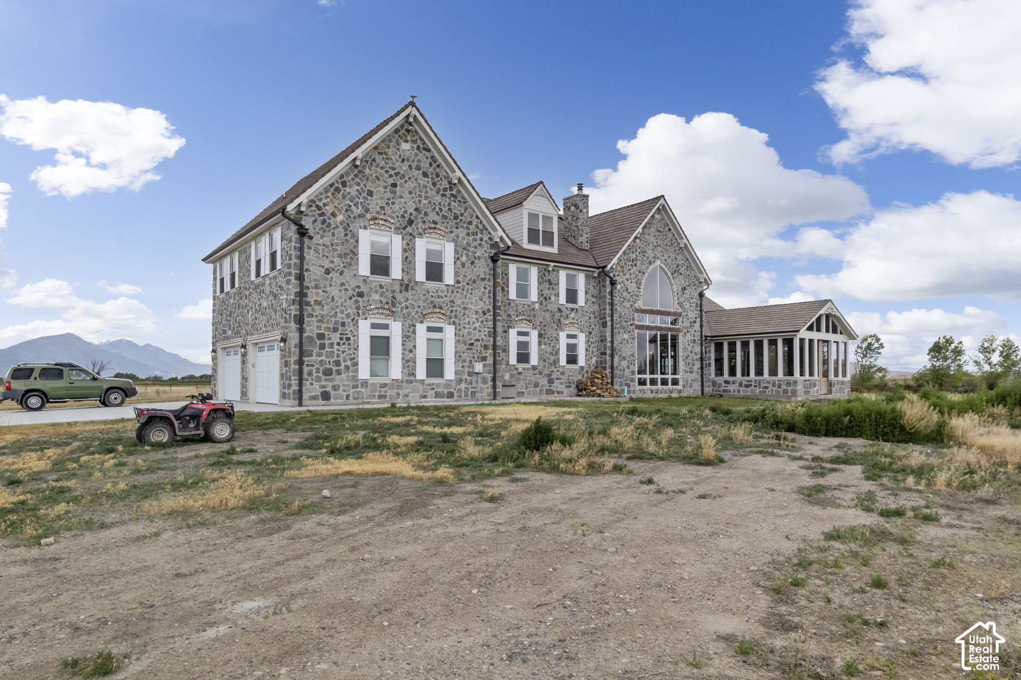 main property photo 90