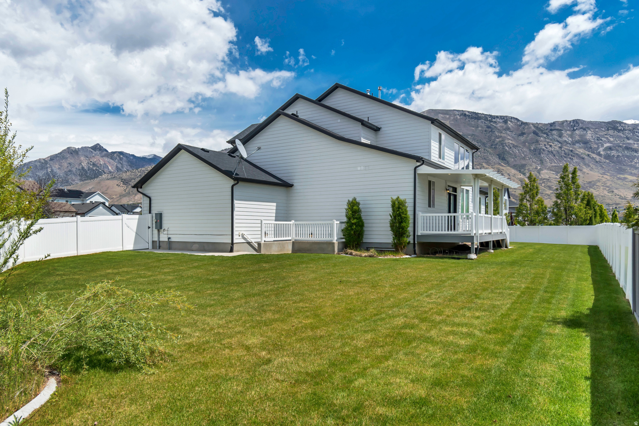 main property photo 42