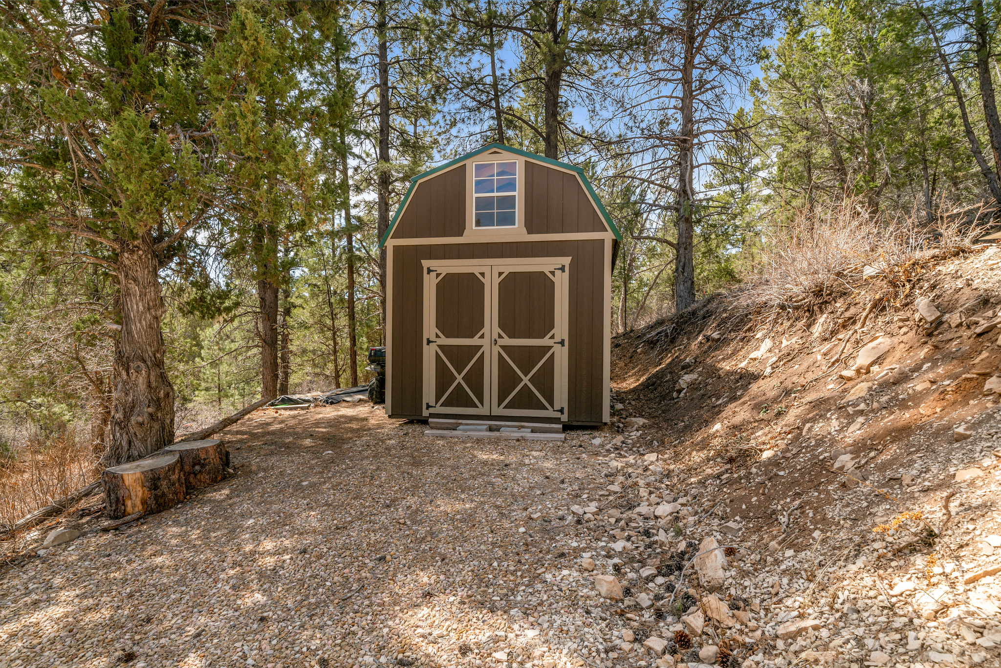 main property photo 14