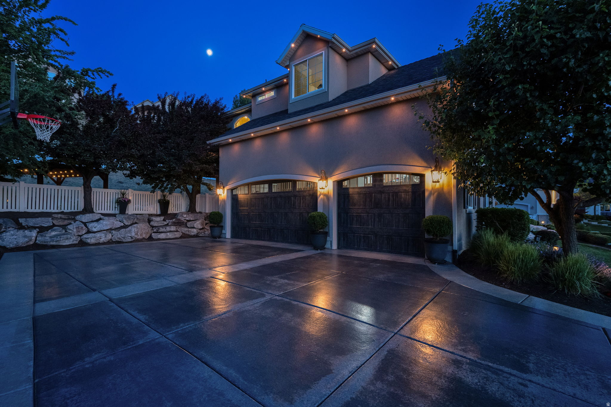 main property photo 78