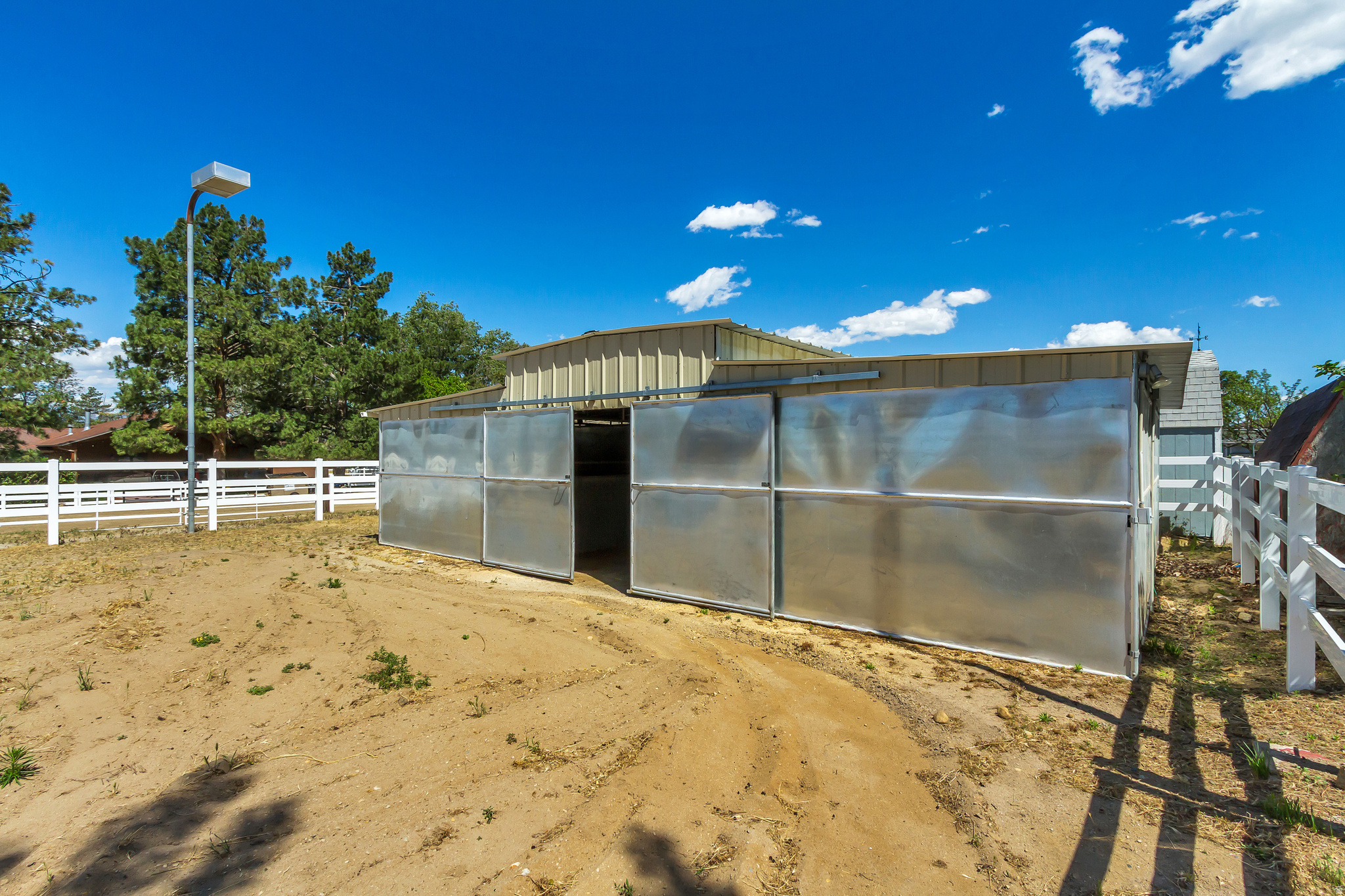 main property photo 50