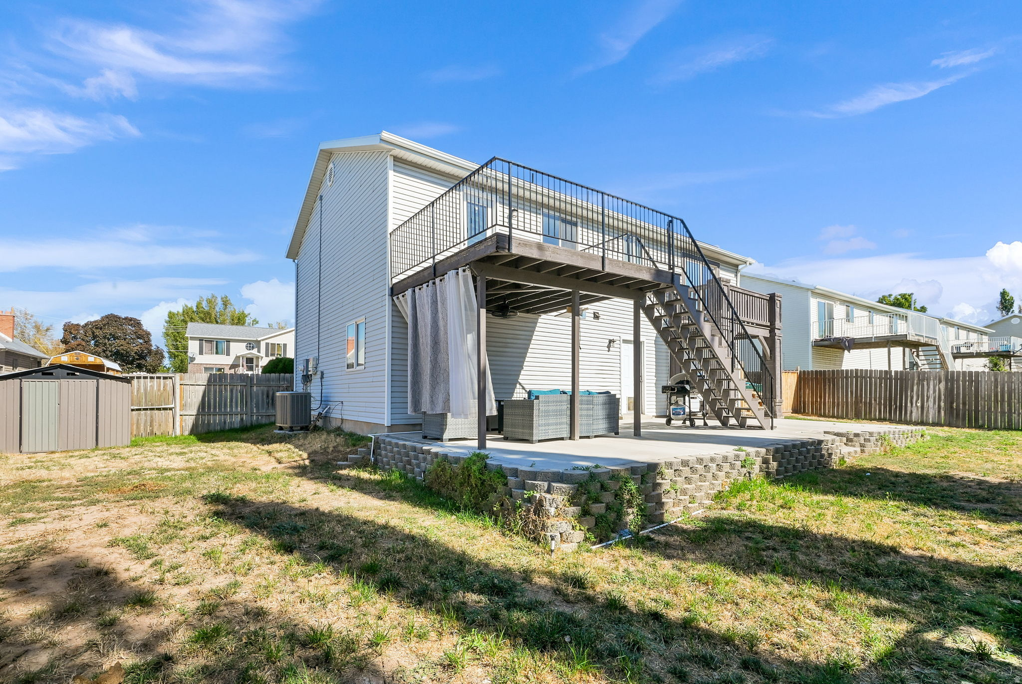 main property photo 23