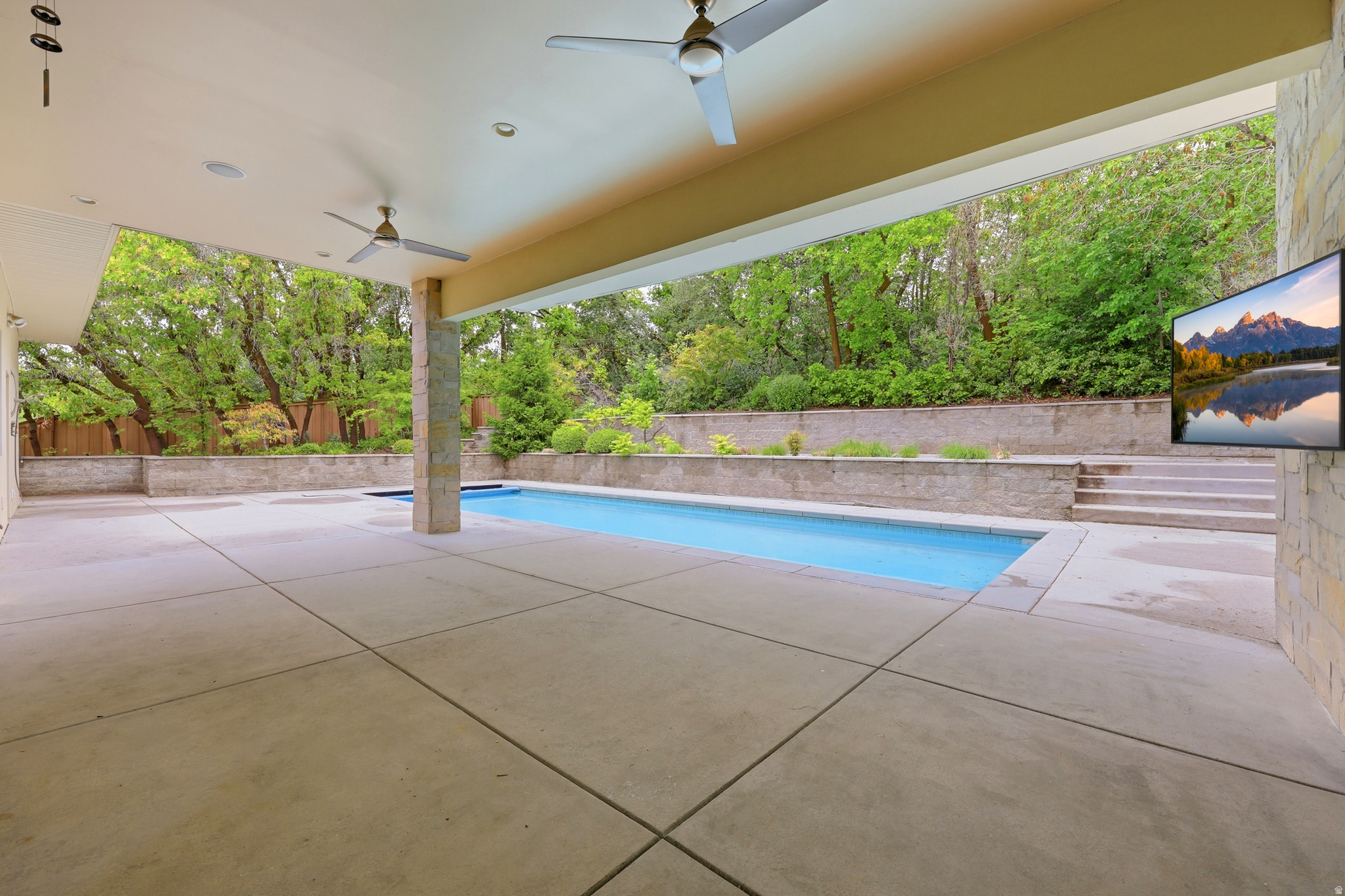 main property photo 59