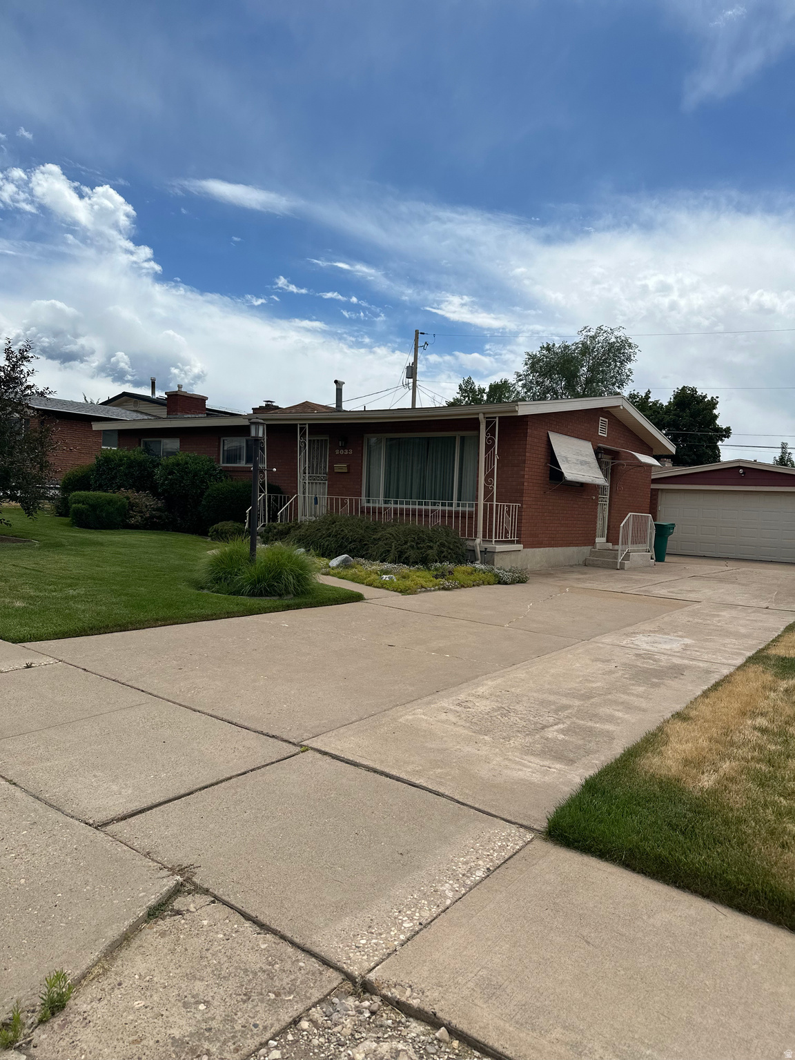 main property photo 3