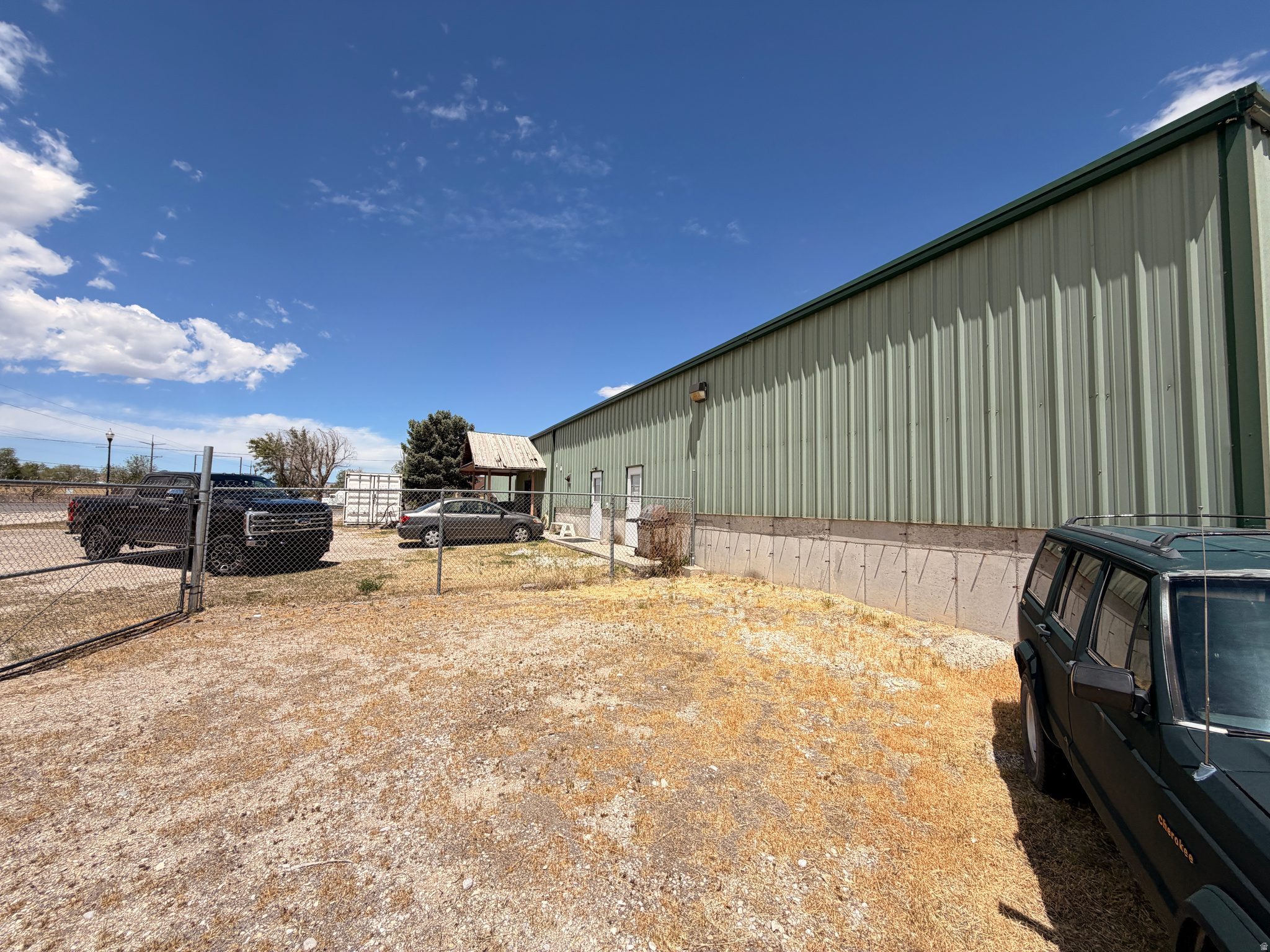 main property photo 20