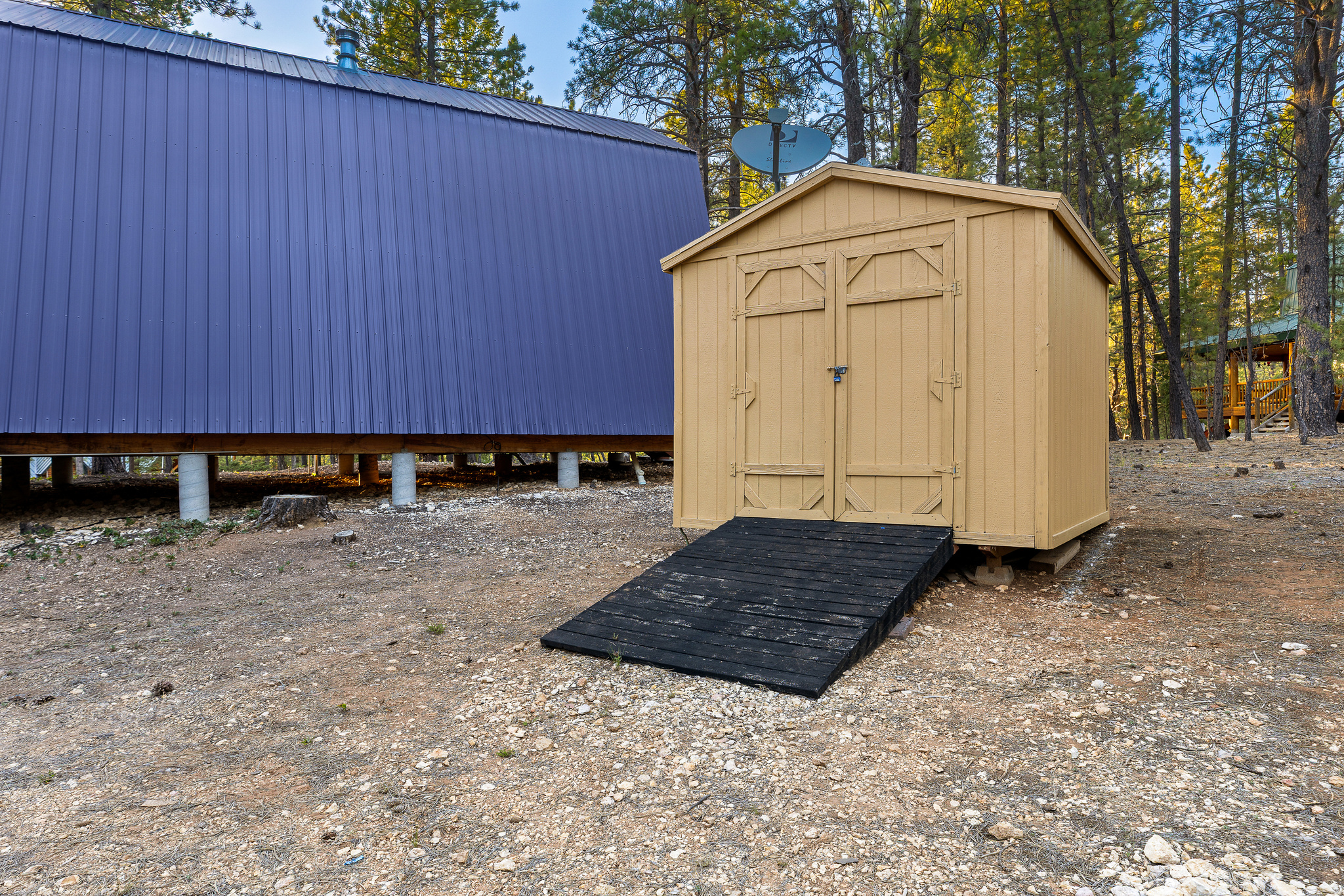 main property photo 30