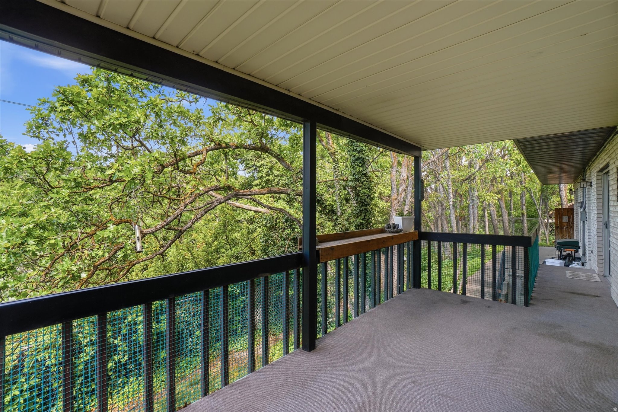main property photo 34