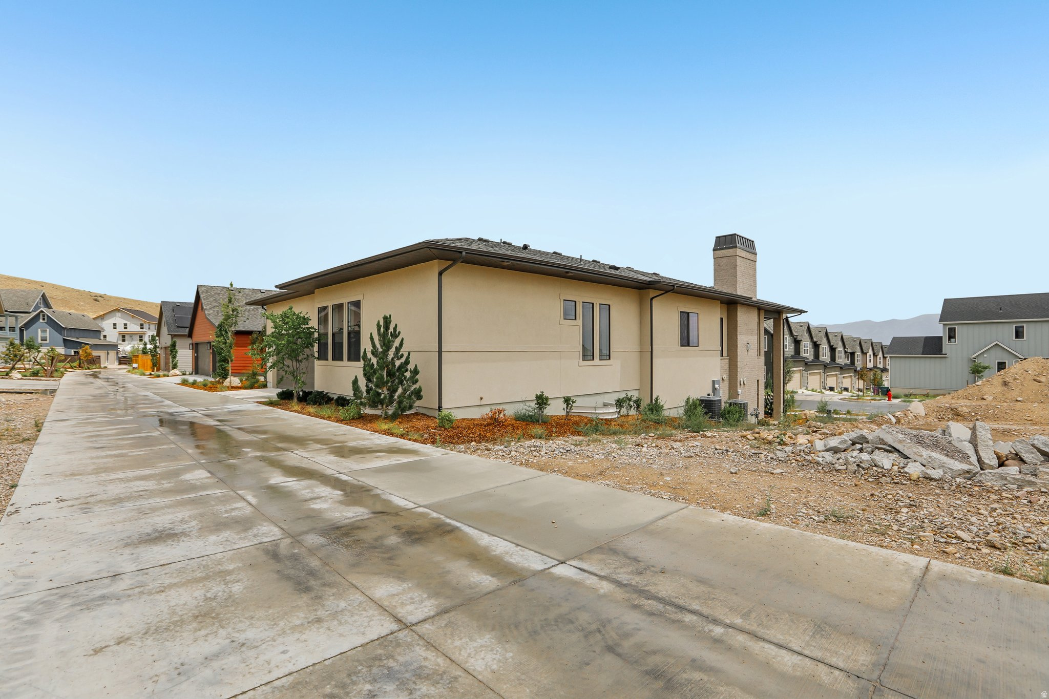 main property photo 51