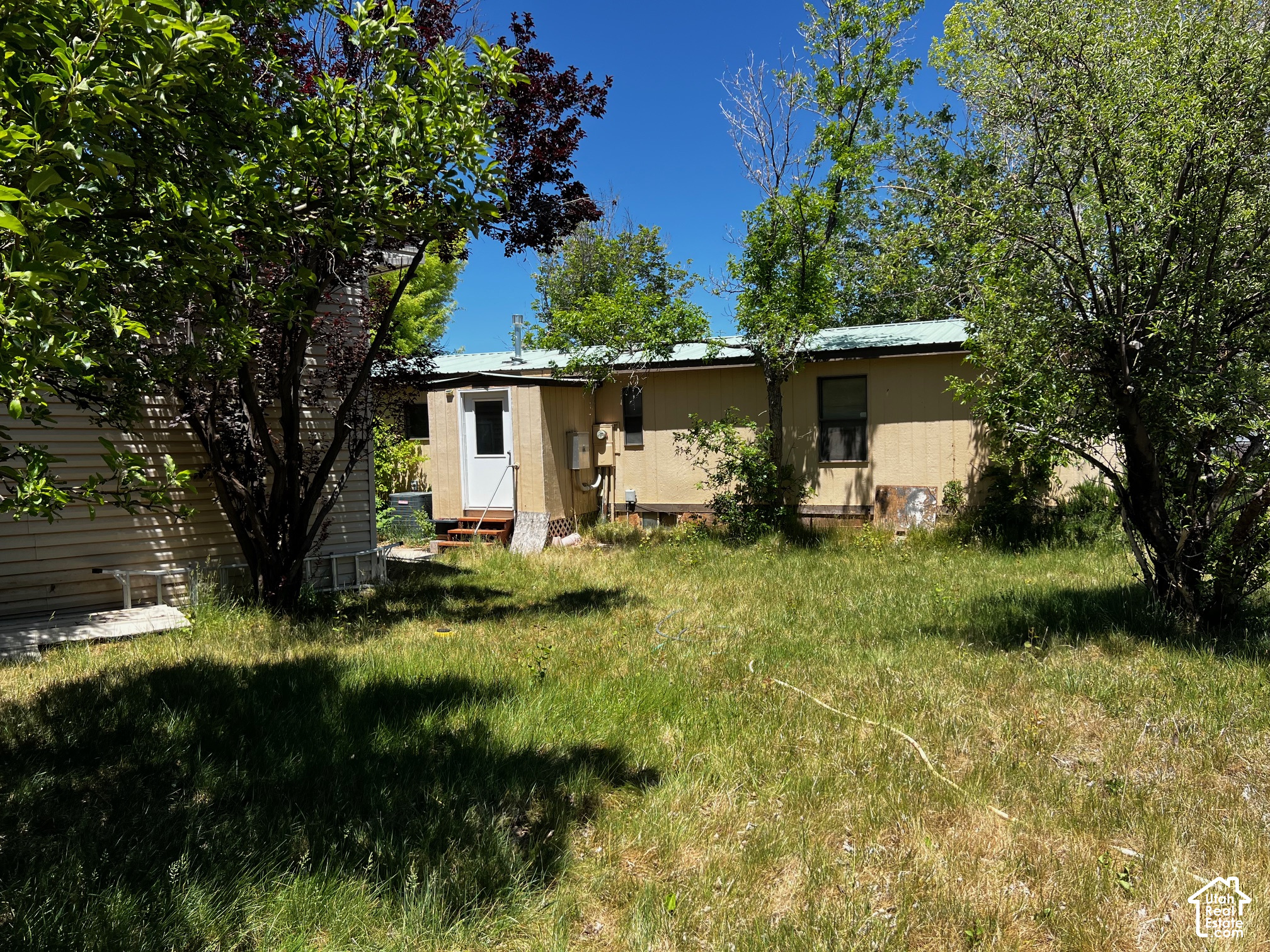 main property photo 12