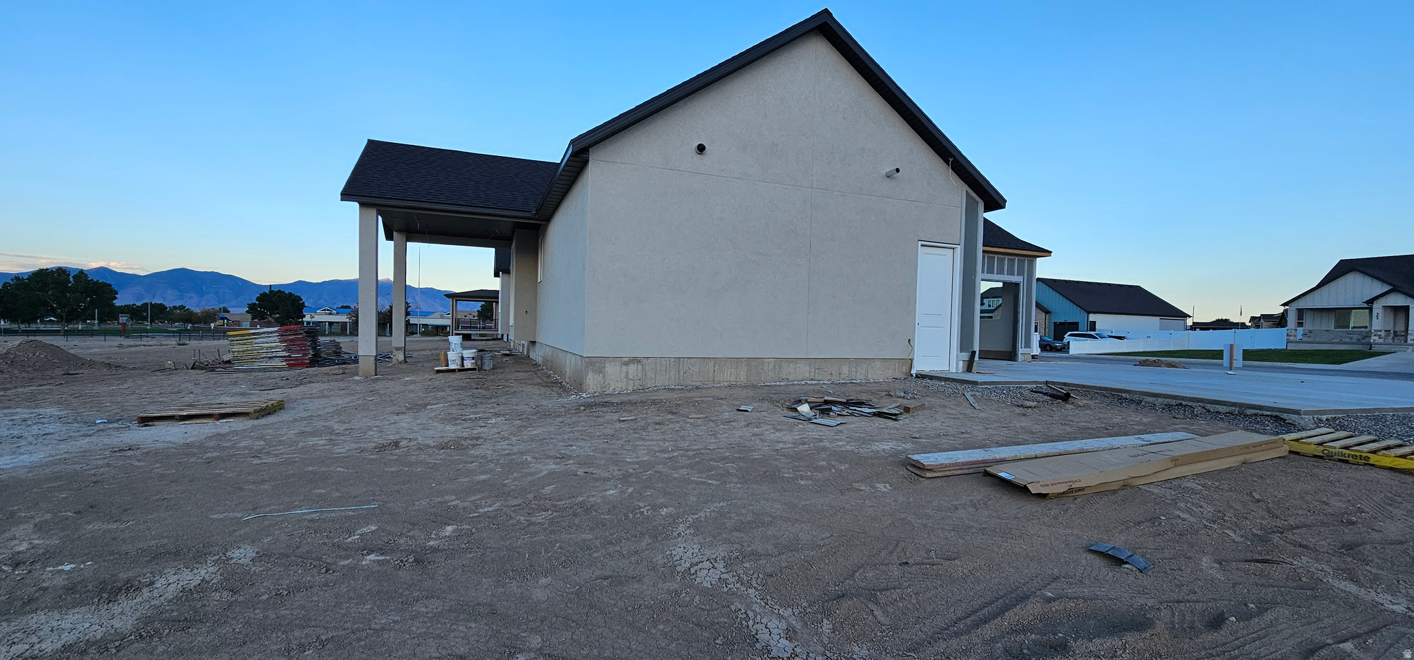 main property photo 12