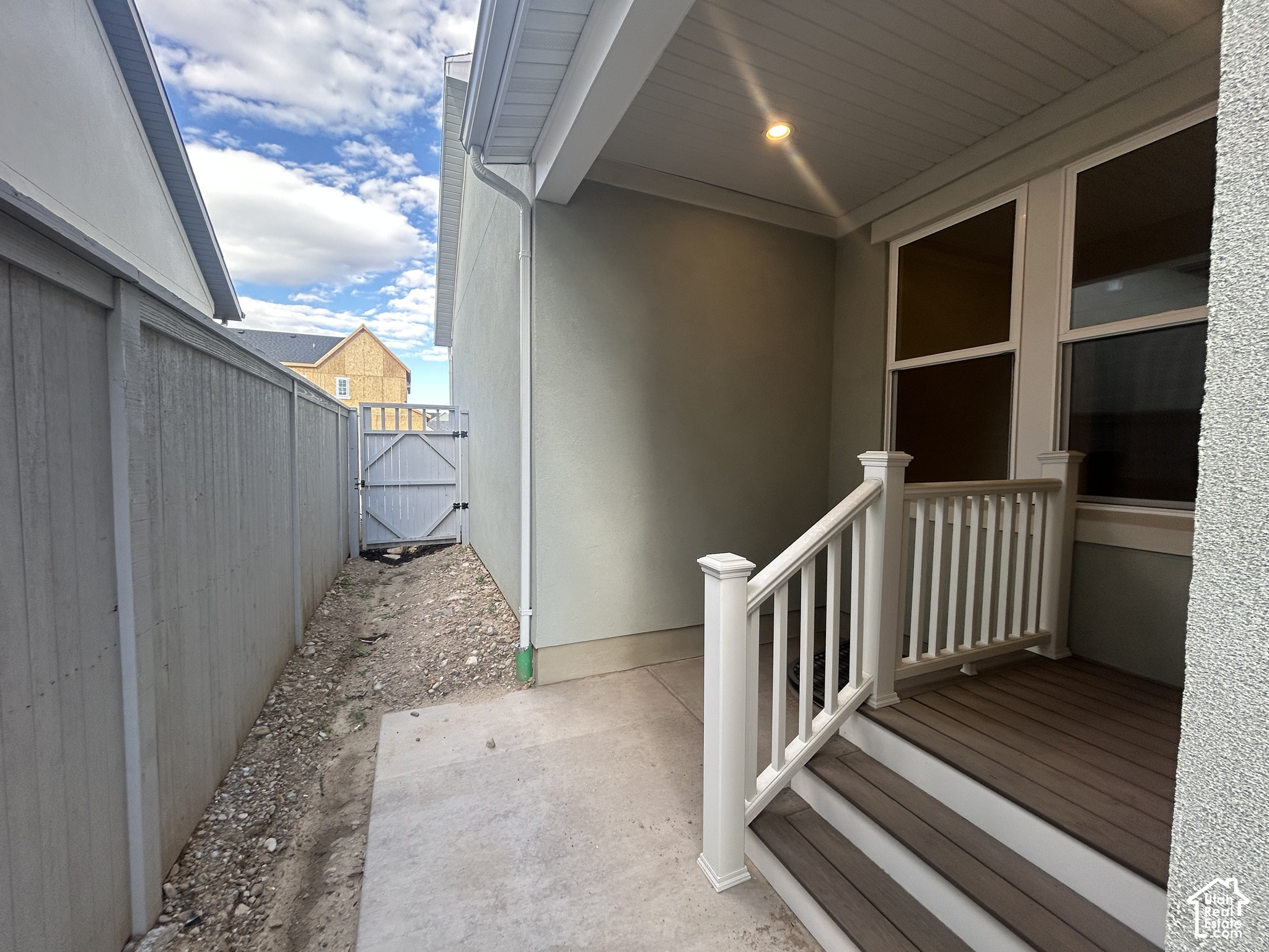 main property photo 16
