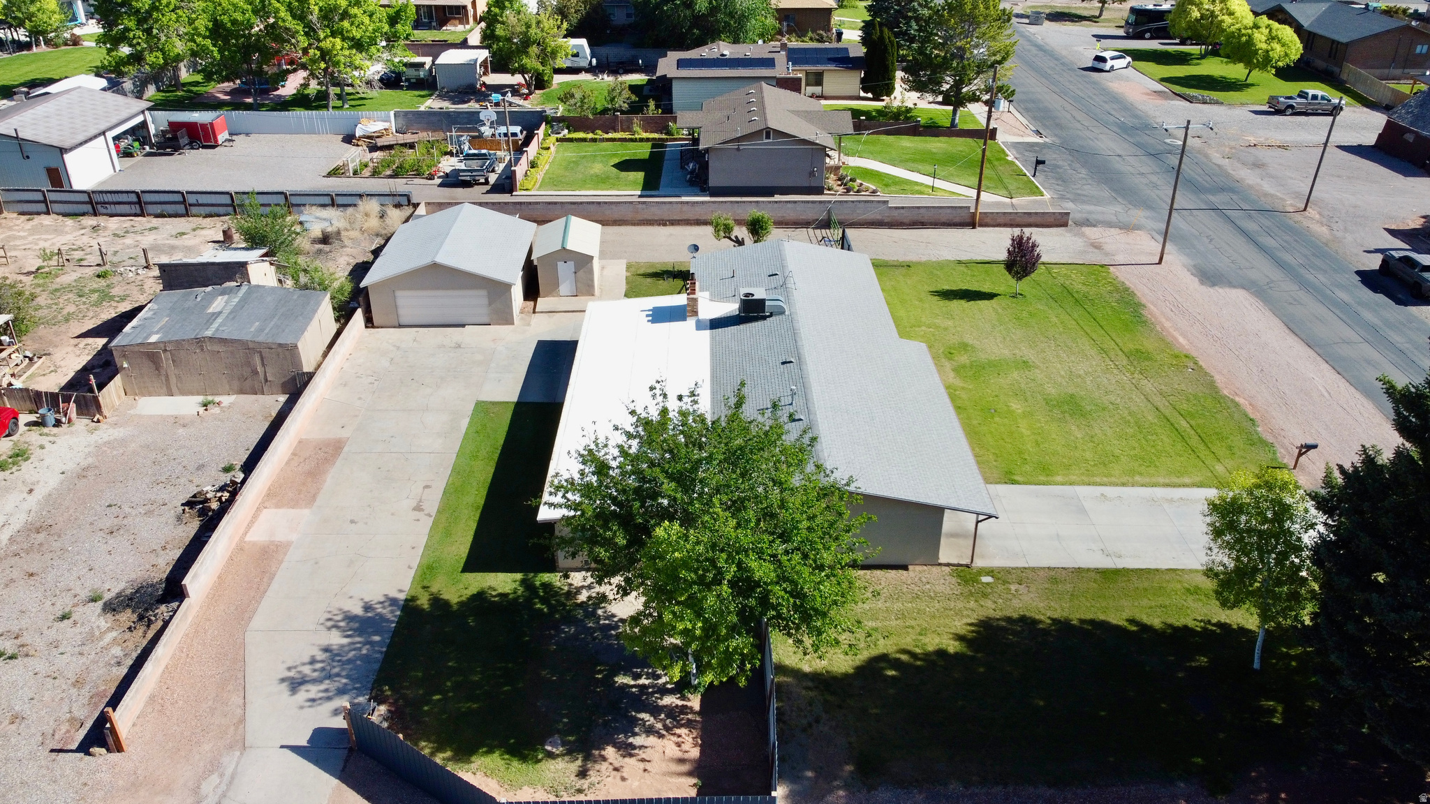 main property photo 11