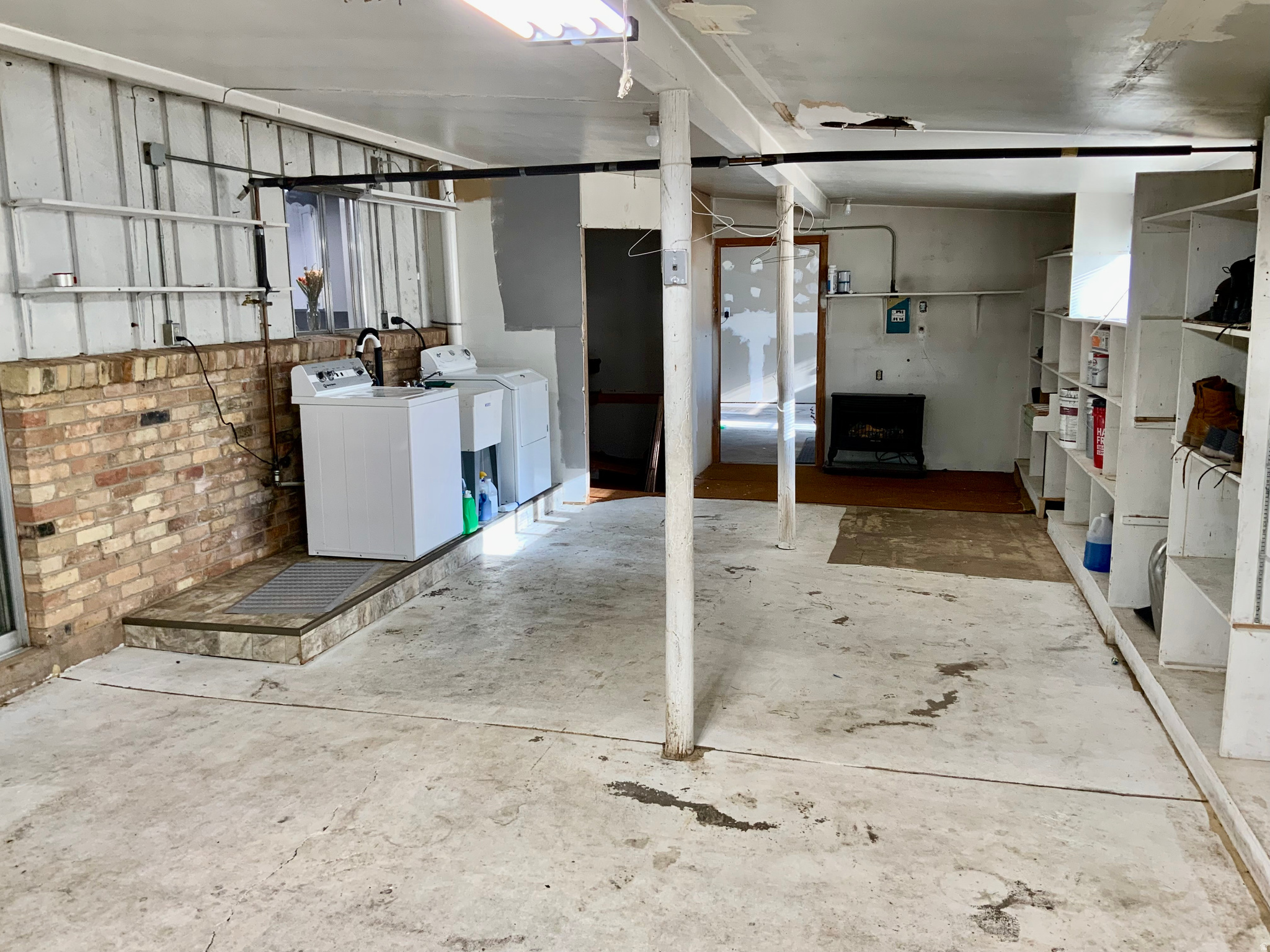 main property photo 45