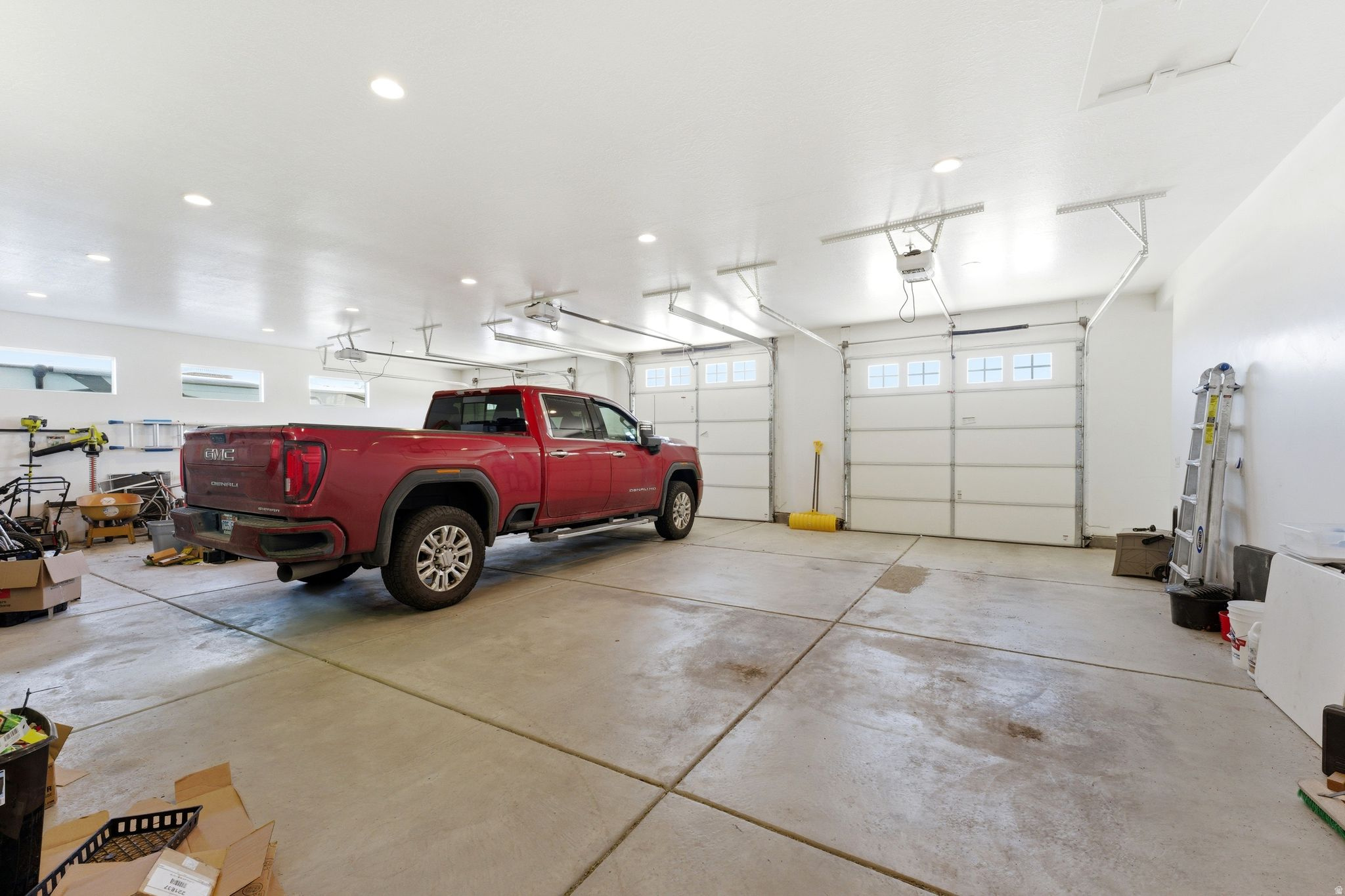 main property photo 64