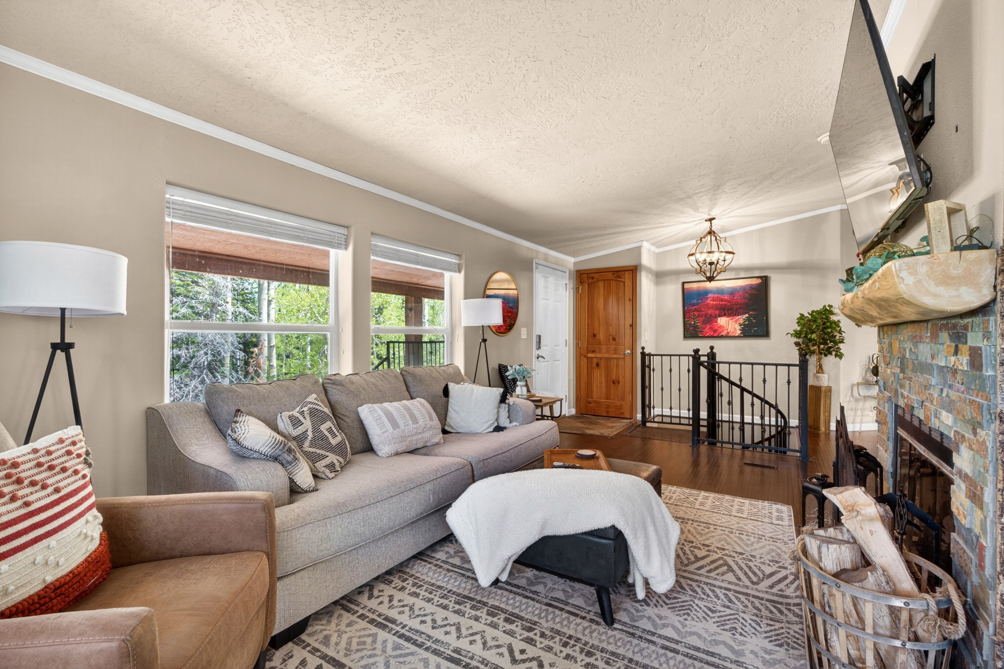 main property photo 9
