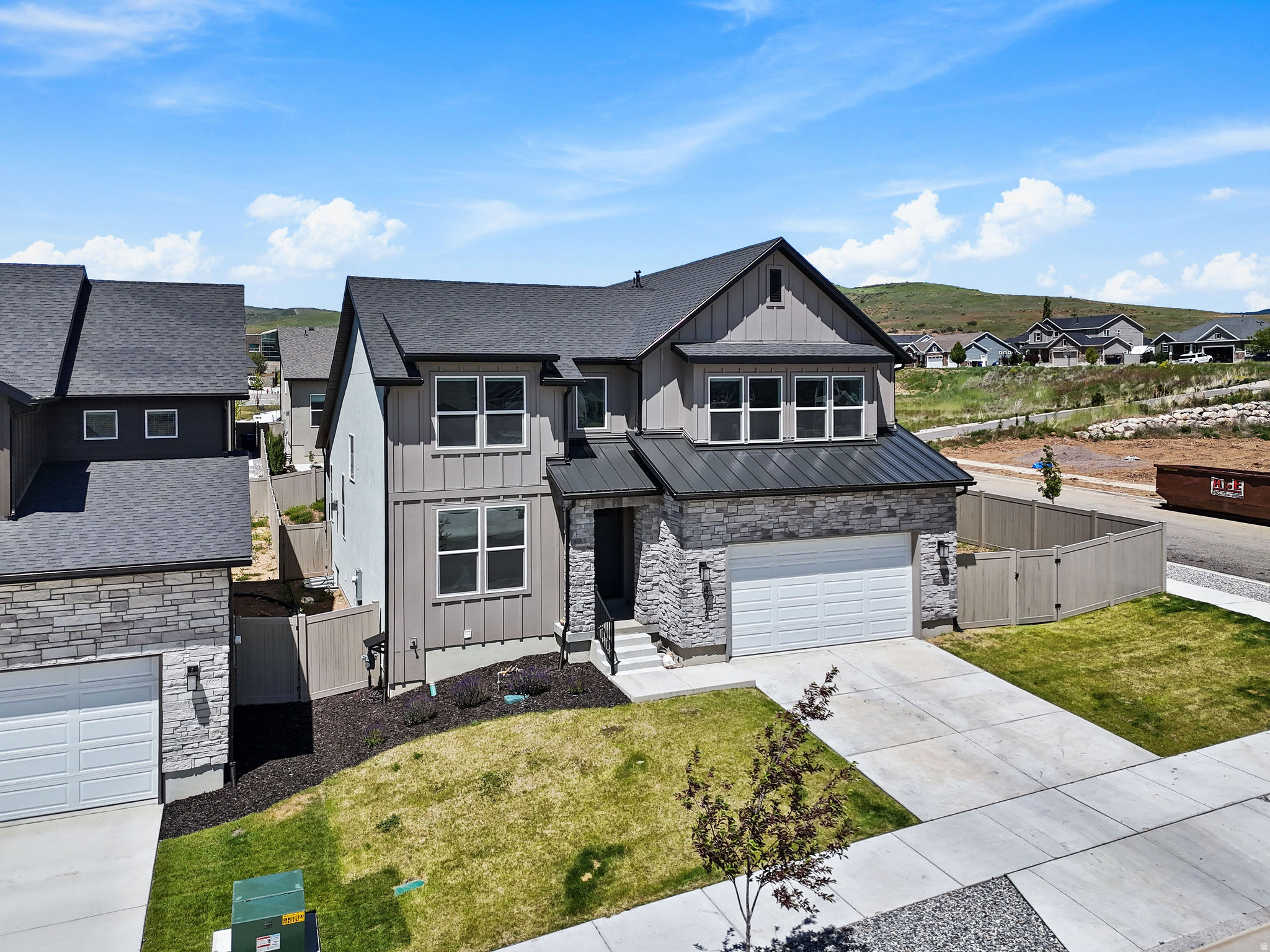 main property photo 50