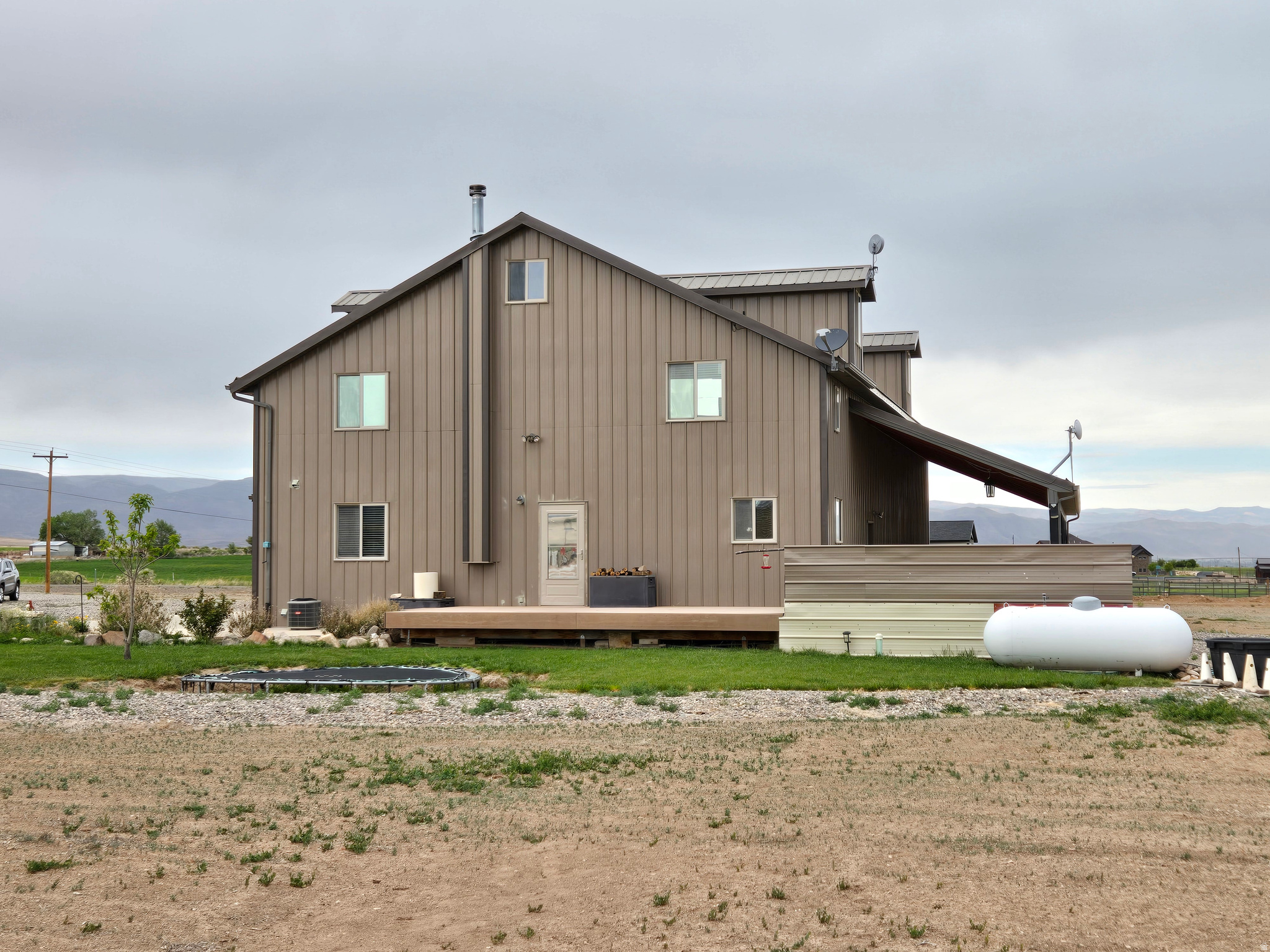 main property photo 44