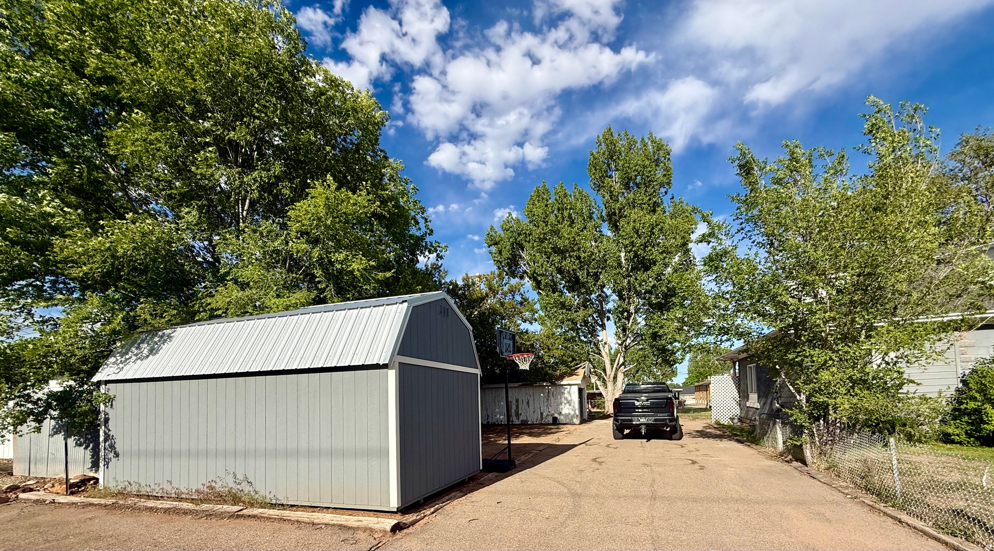 main property photo 28
