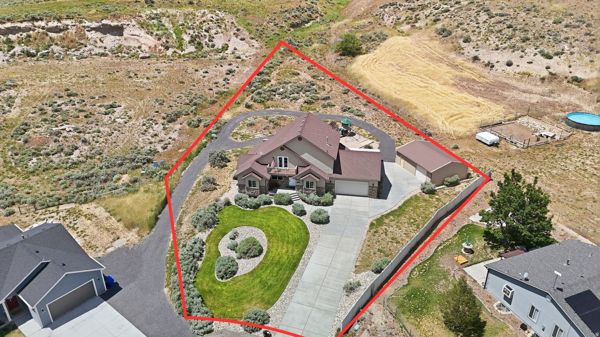 main property photo 41