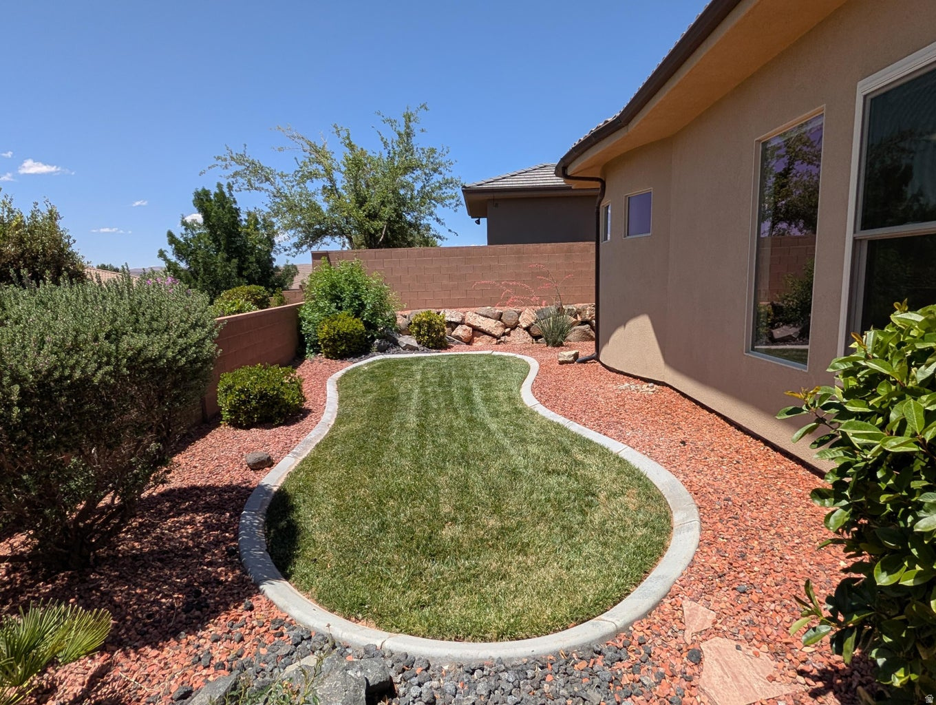 main property photo 34