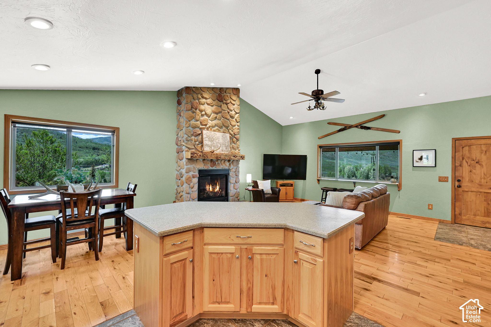 main property photo 14