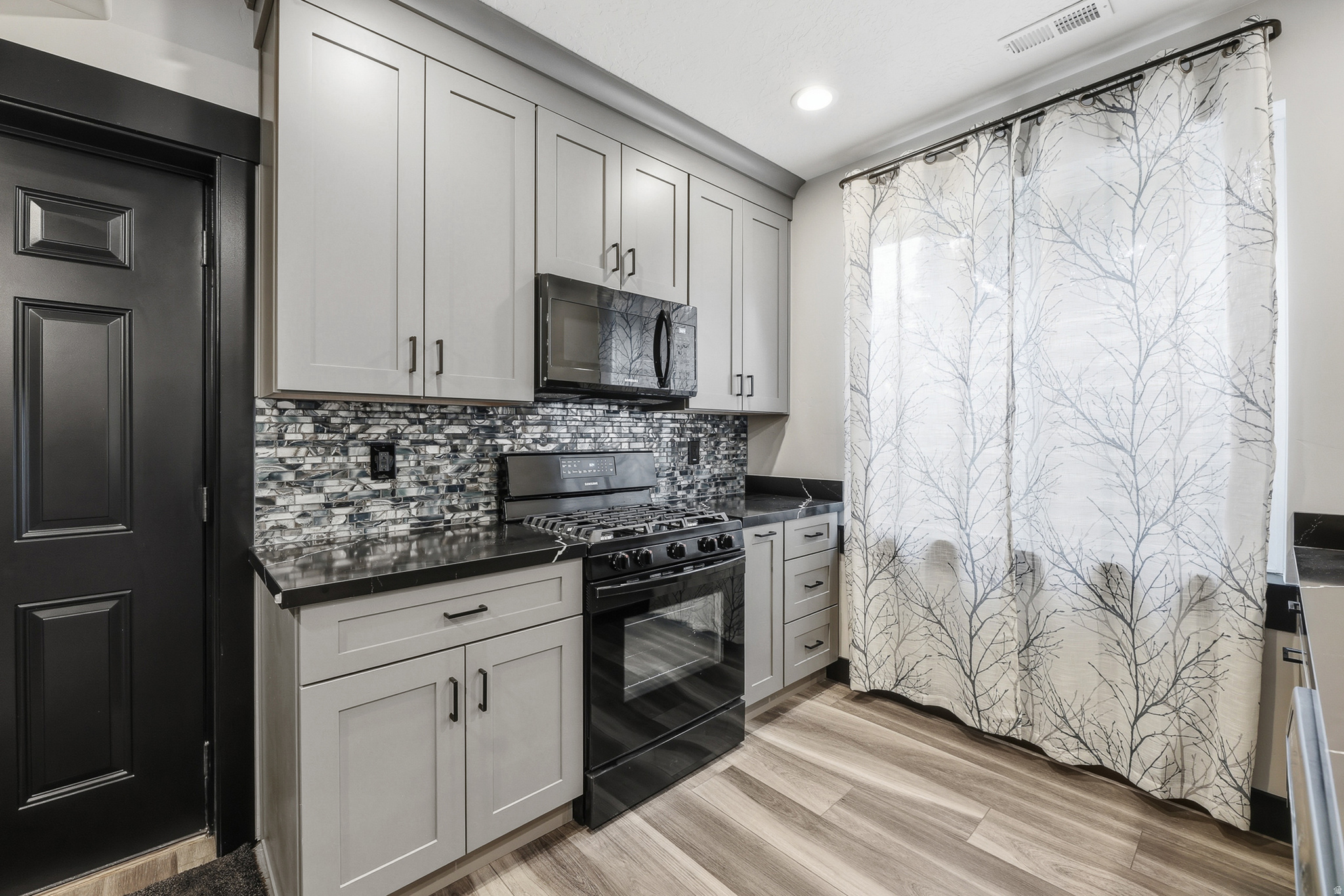 main property photo 67
