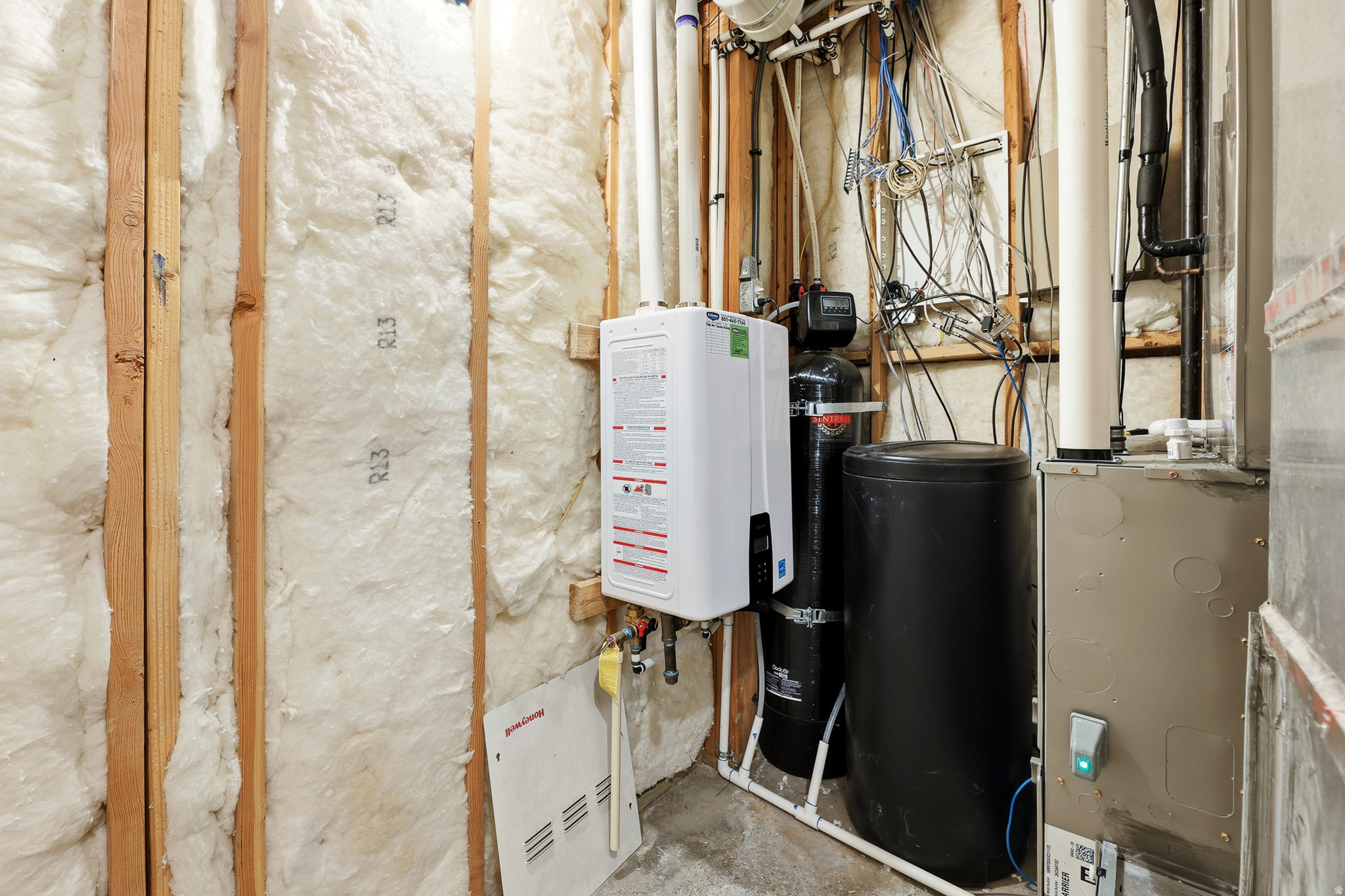 main property photo 77