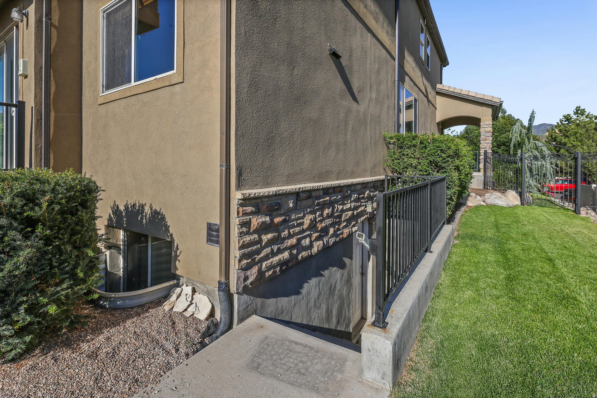 main property photo 93