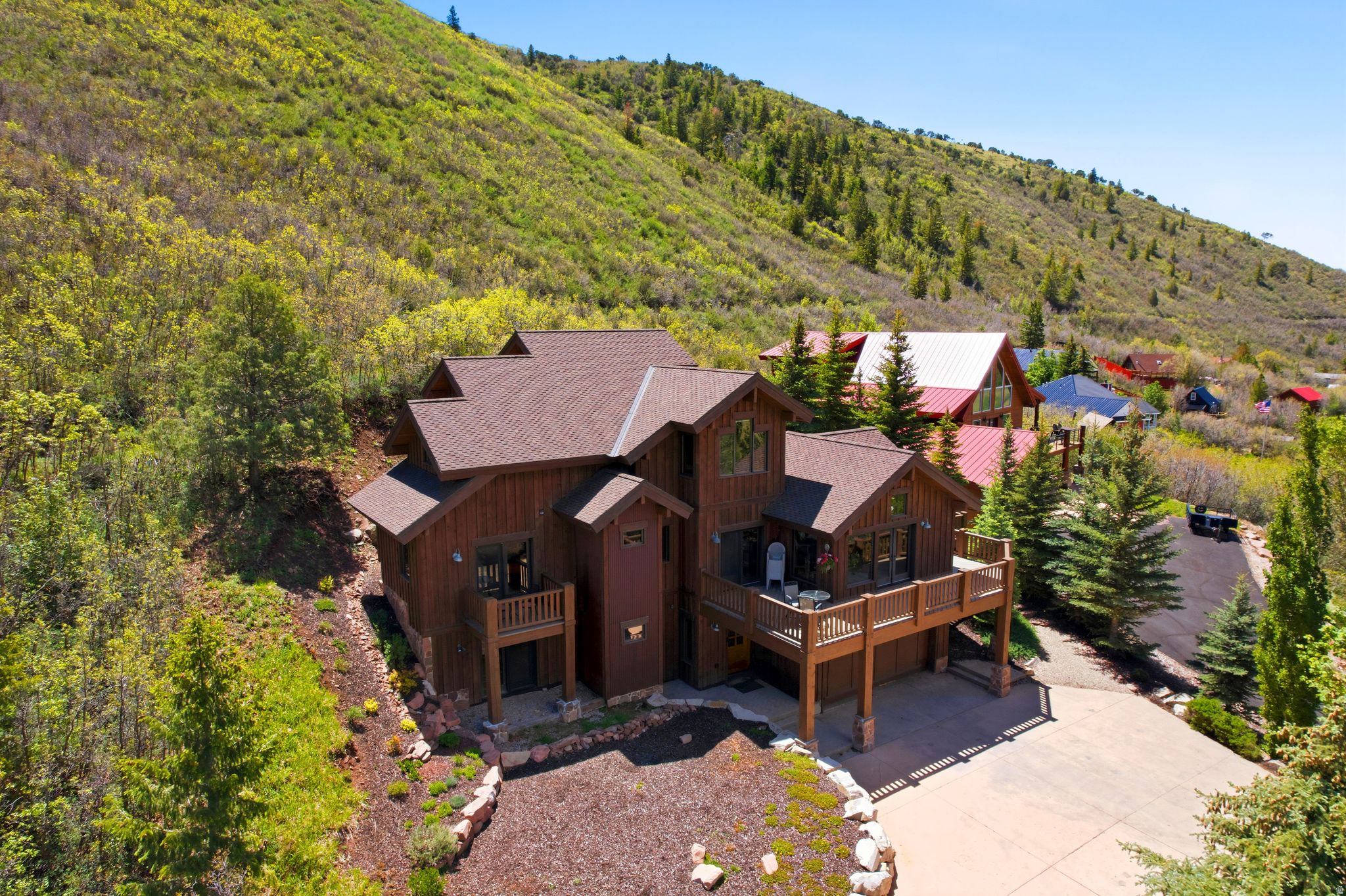 main property photo 3