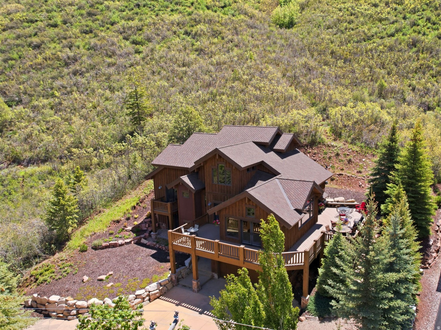 main property photo 30
