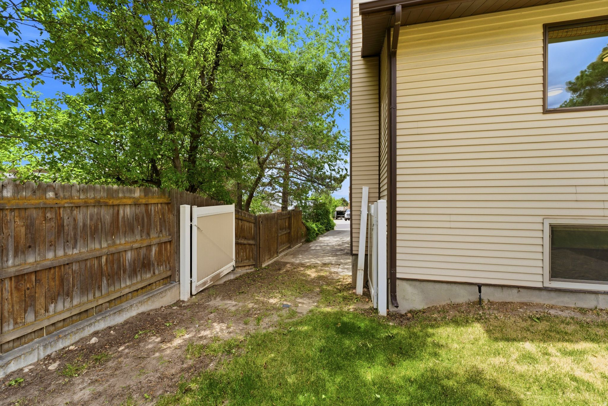 main property photo 58